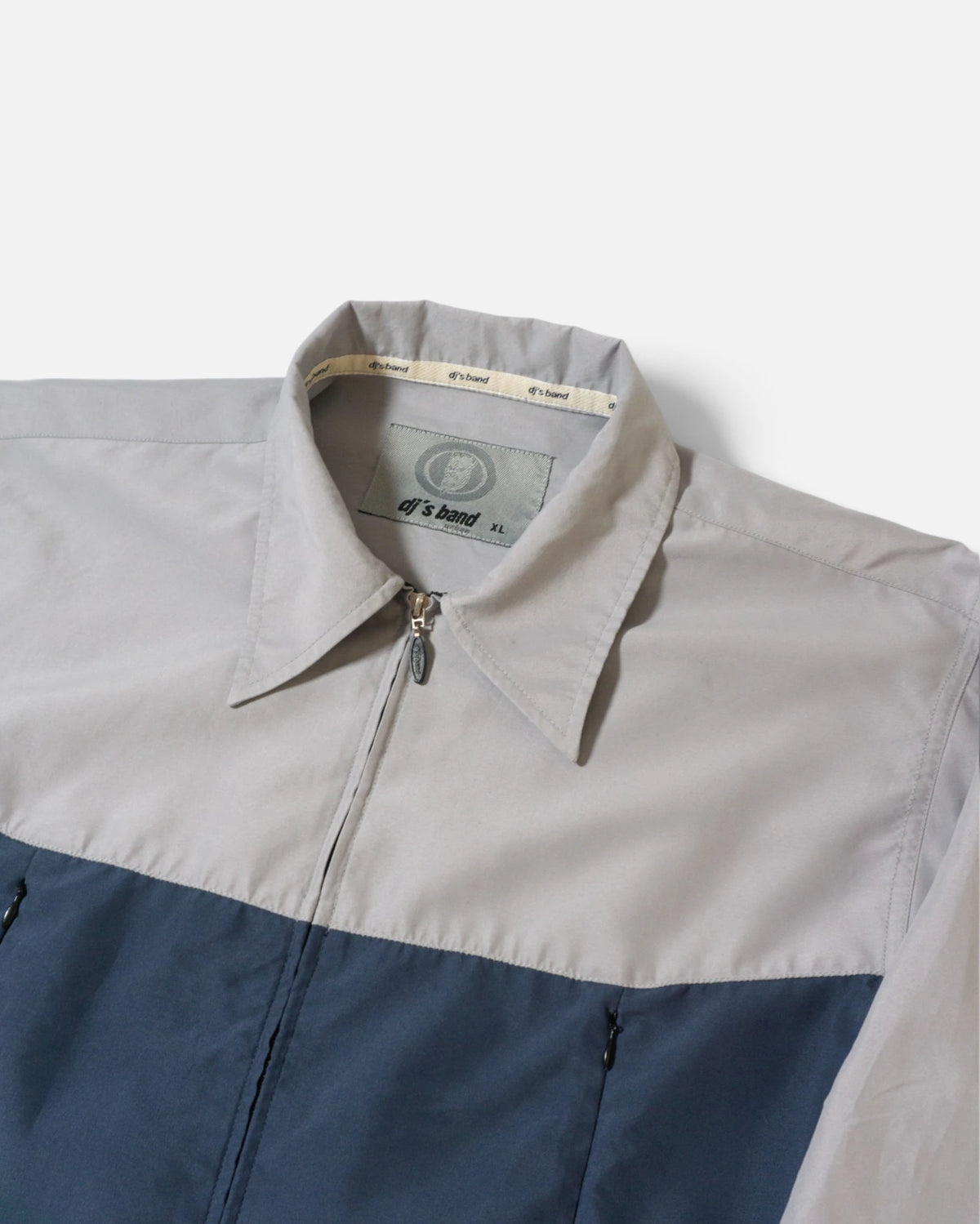 Chaqueta Dj's Band Colorblock Gris Azul Y2K — Talla XL