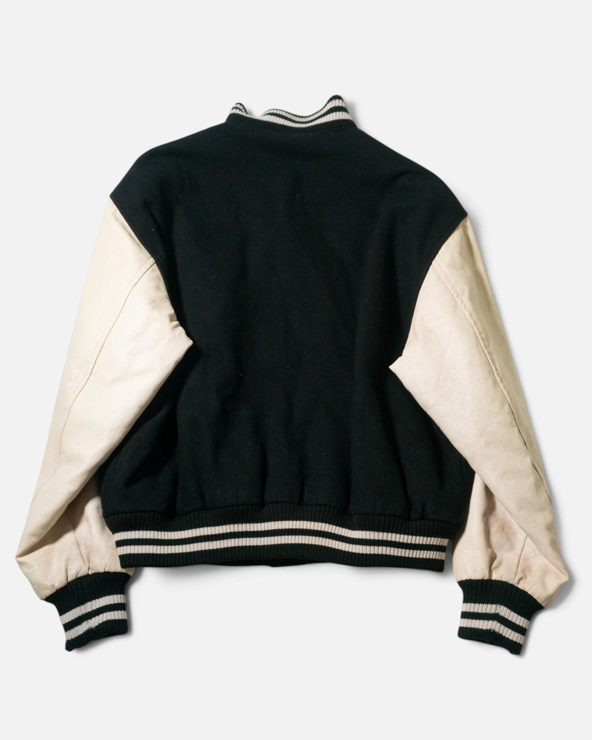 Chaqueta Varsity Levi's Lana Negra Vintage 90s — Talla XL