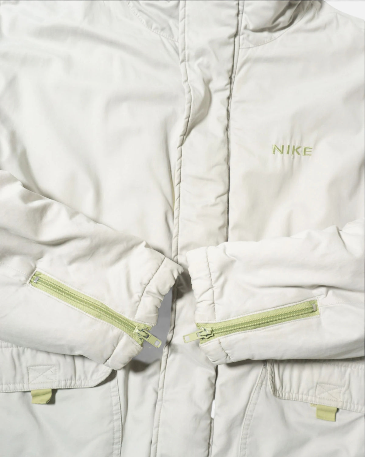 Chaqueta Nike Acolchada Hueso Verde Vintage — Talla L Mujer