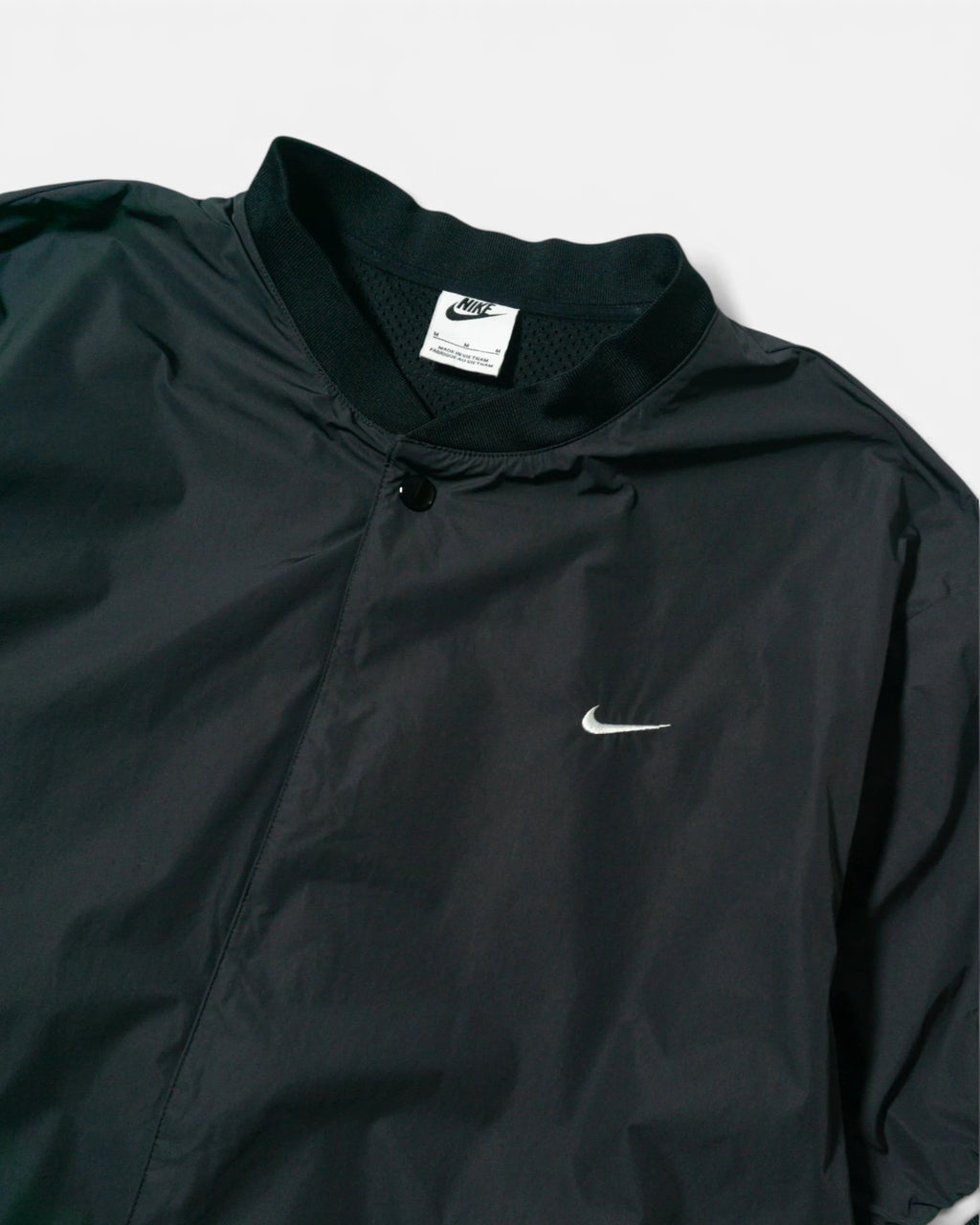 Chaqueta Nike Manga Corta Negra — Talla M