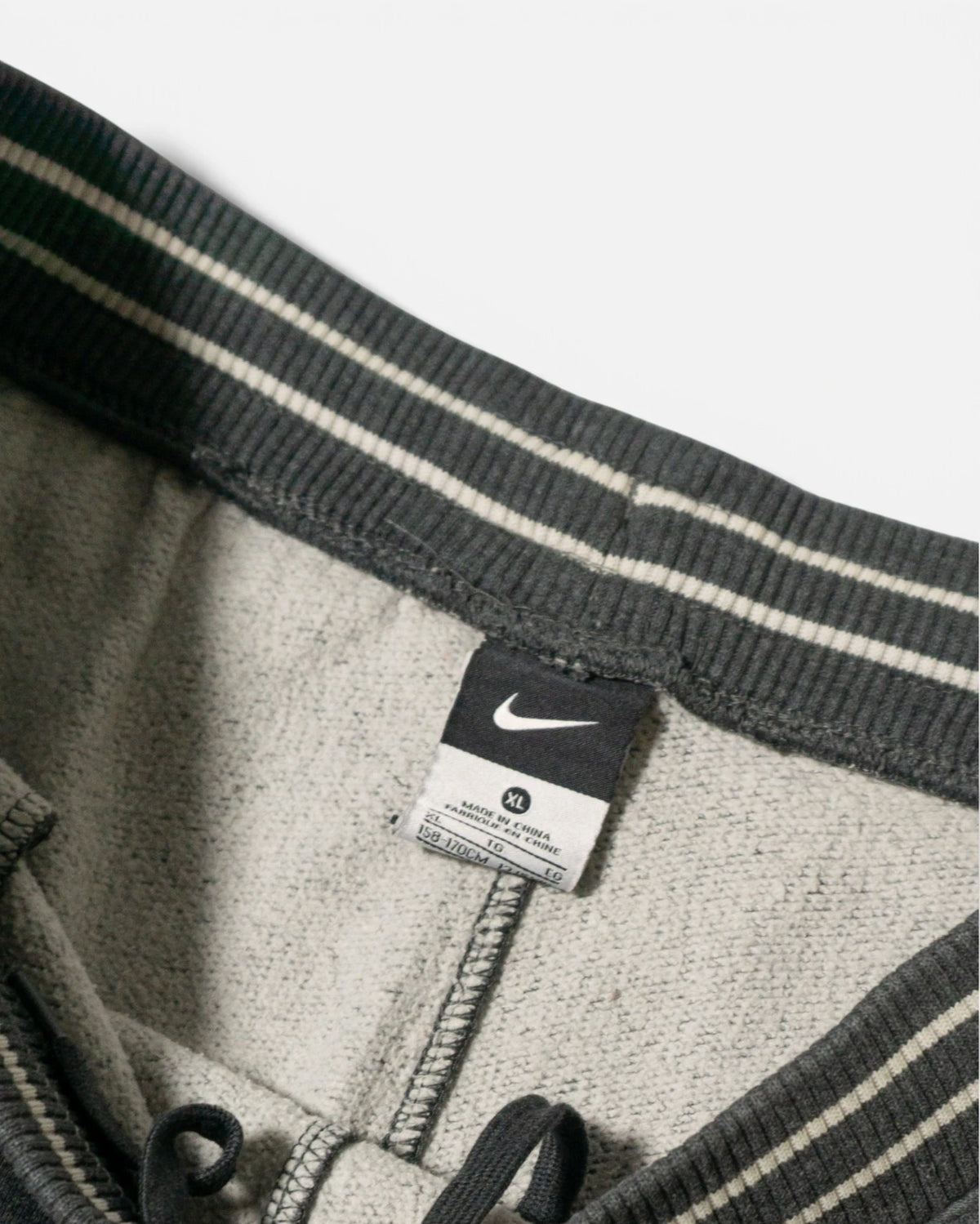 Pantalón de Chándal Nike N7 Gris Oscuro Vintage — Talla XL