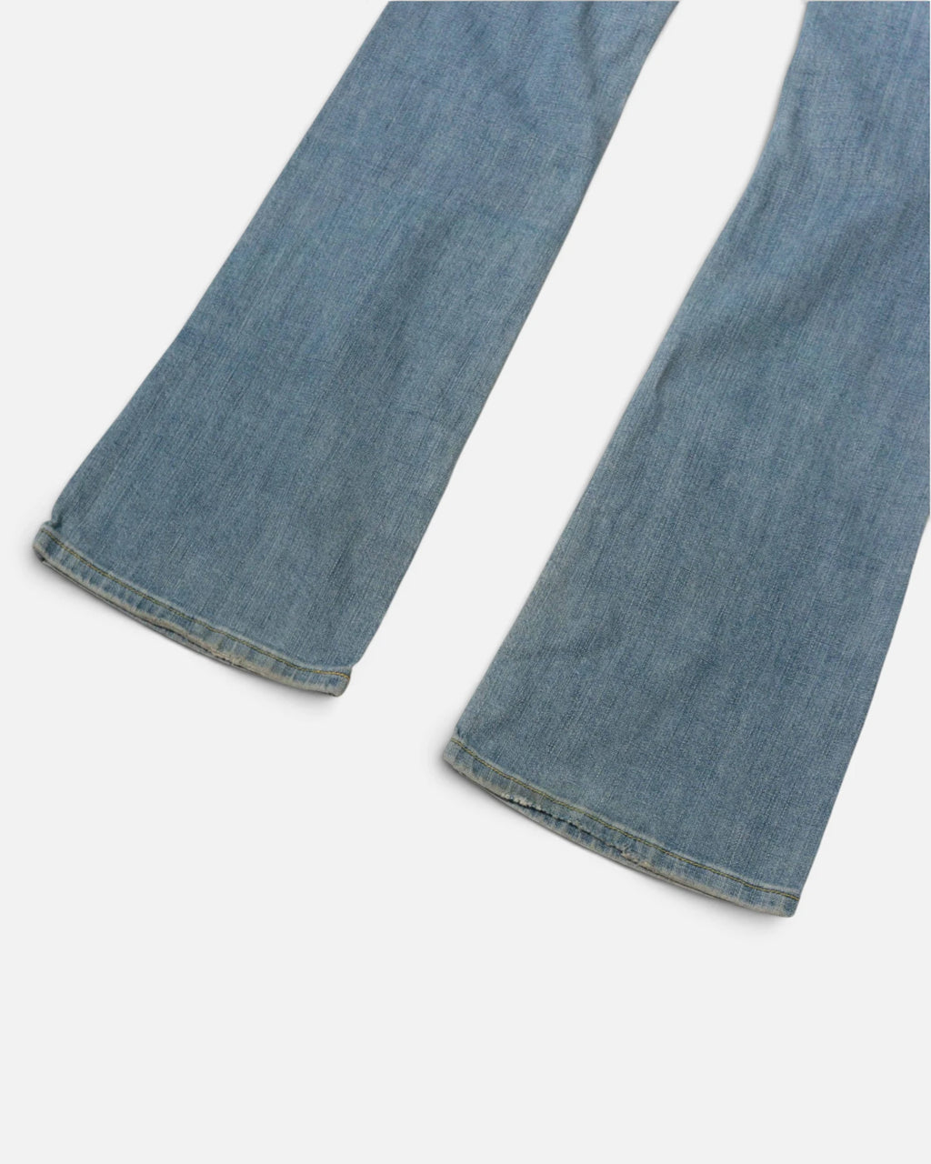 Vaqueros Levi's Acampanados Azules Vintage — Talla W38 Mujer