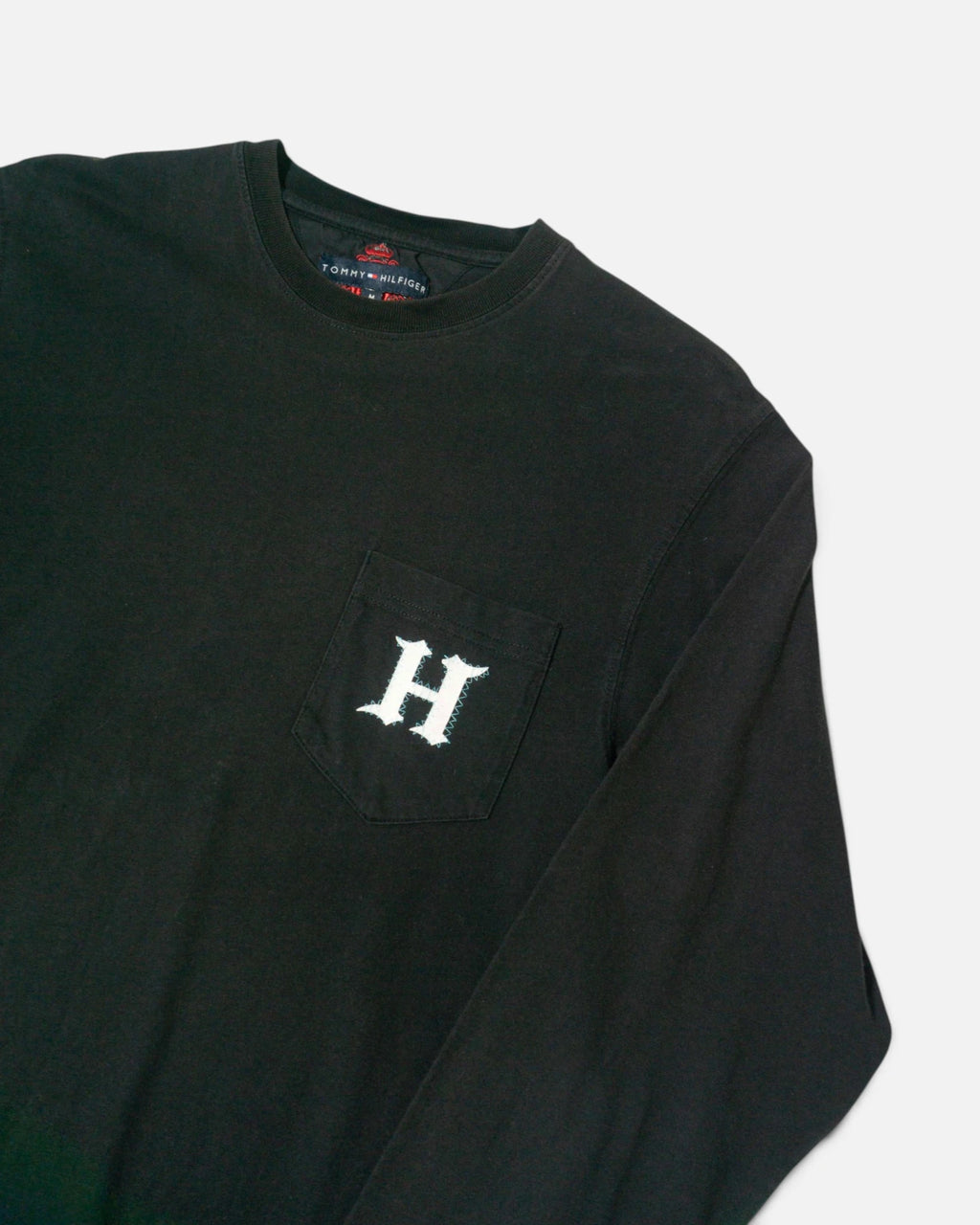 Camiseta de Manga Larga Tommy Hilfiger Negra Vintage — Talla M
