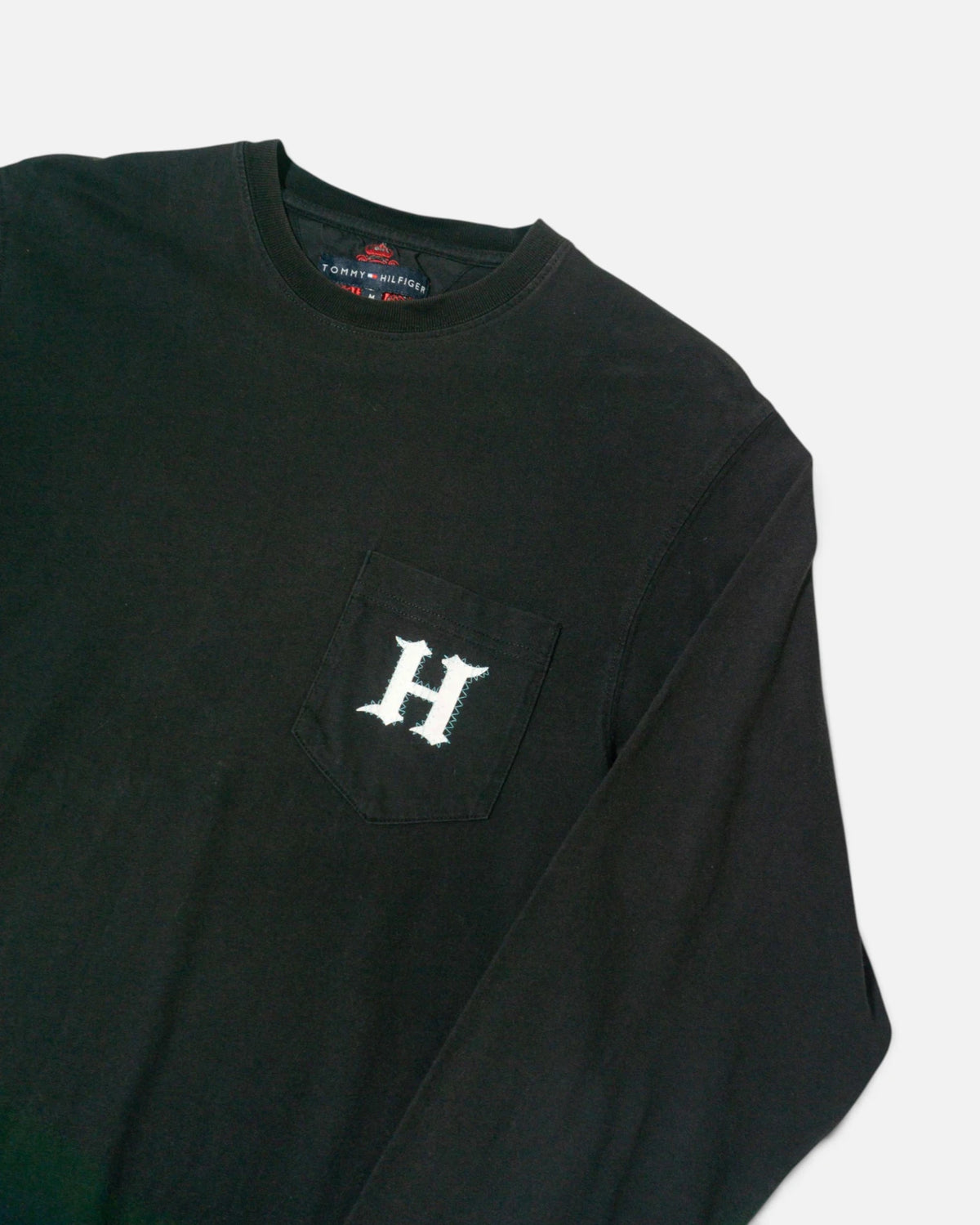 Camiseta de Manga Larga Tommy Hilfiger Negra Vintage — Talla M