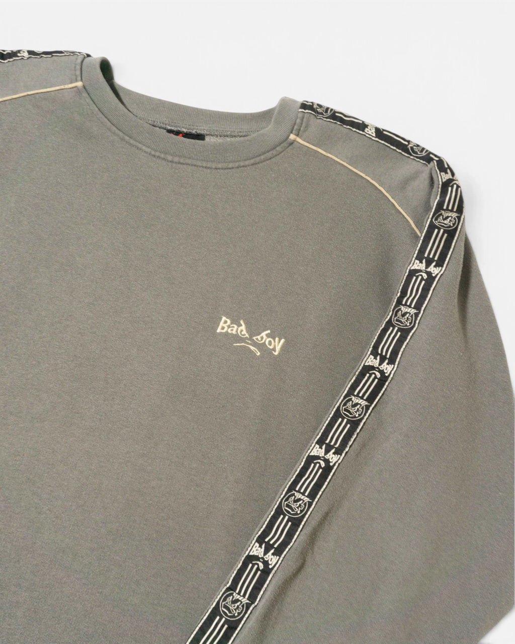 Sudadera Bad Boy Gris con Cintas en las Mangas Vintage — Talla XL