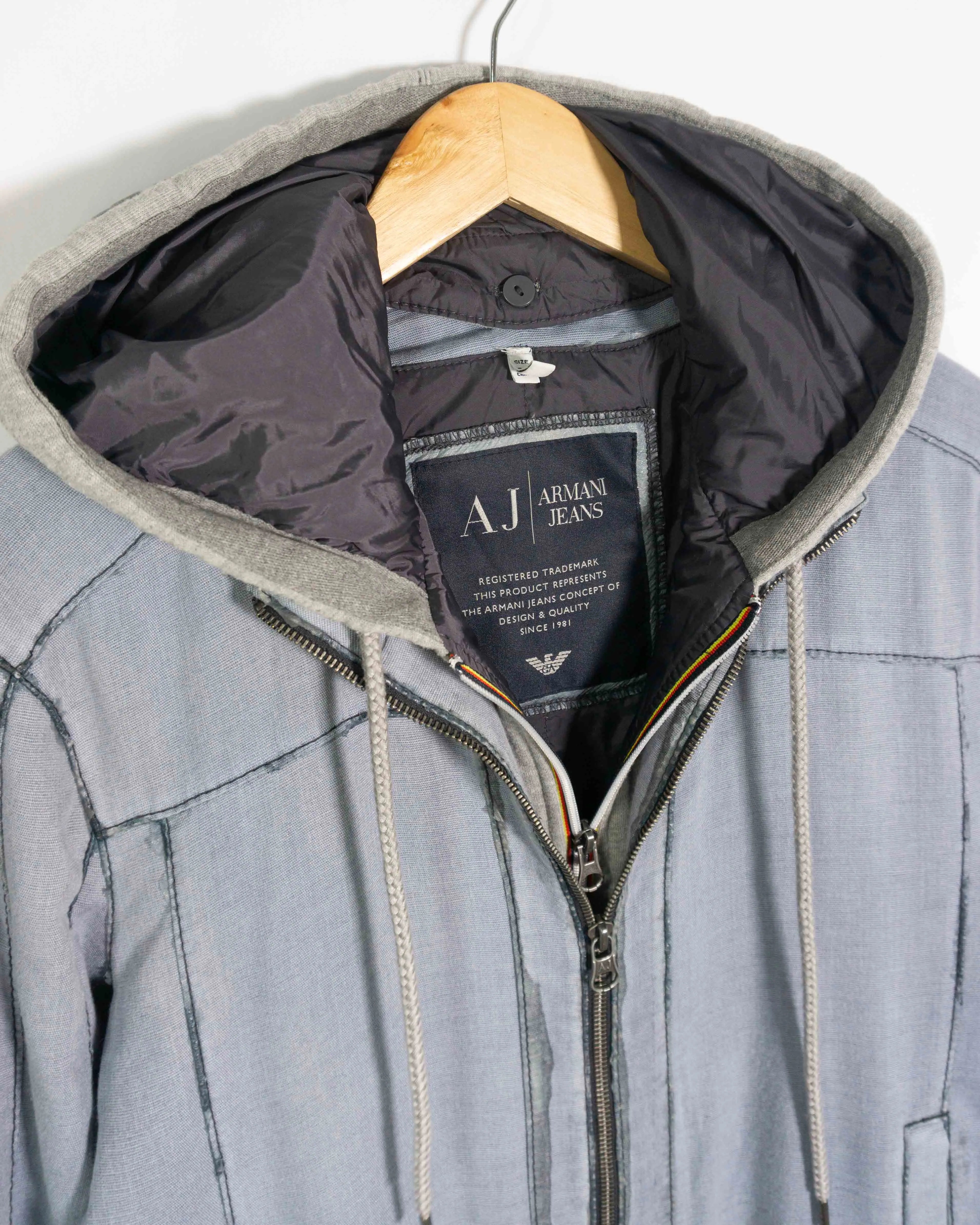 Chaqueta Armani Jeans Y2K con Capucha Gris Mujer — Talla L