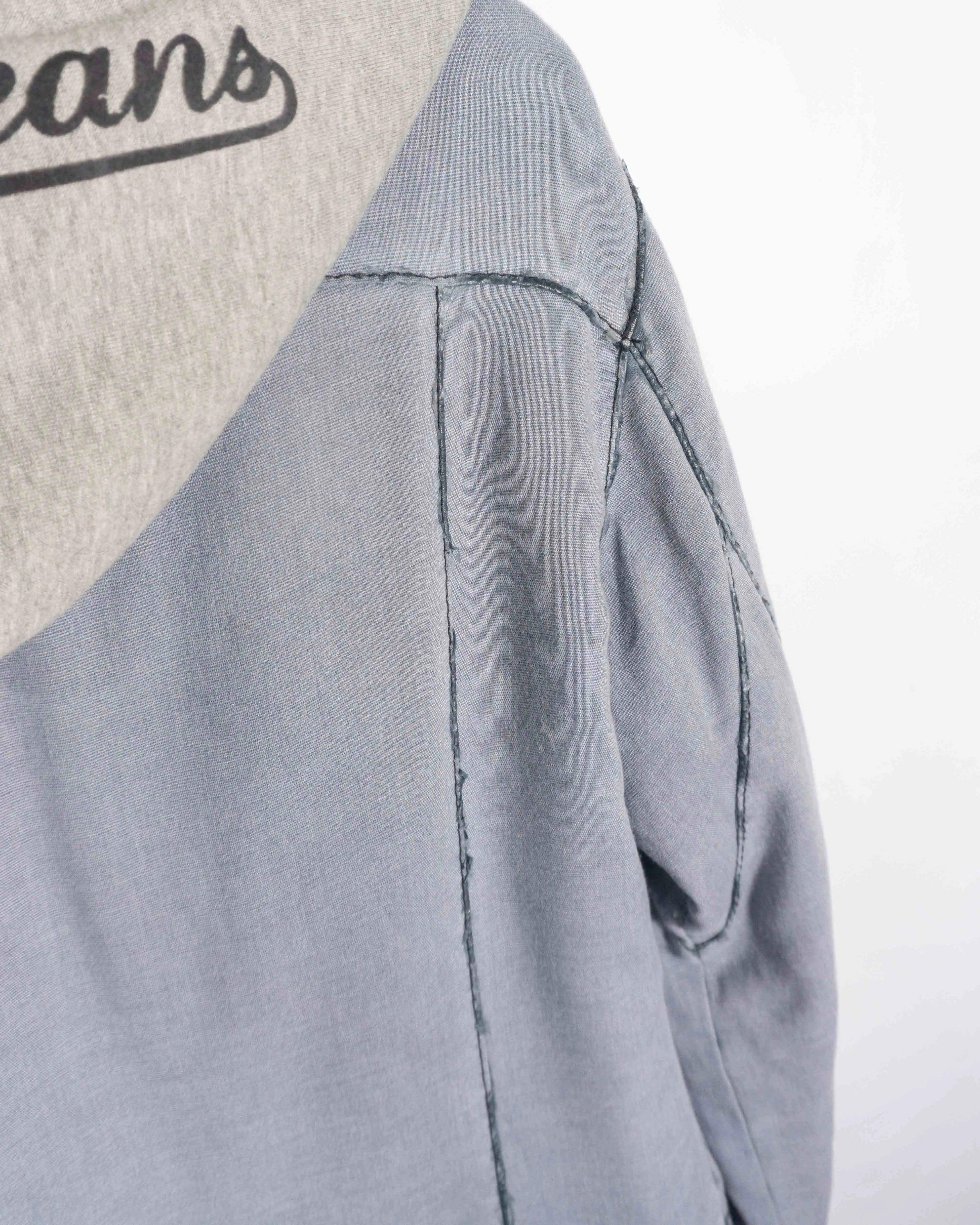 Chaqueta Armani Jeans Y2K con Capucha Gris Mujer — Talla L