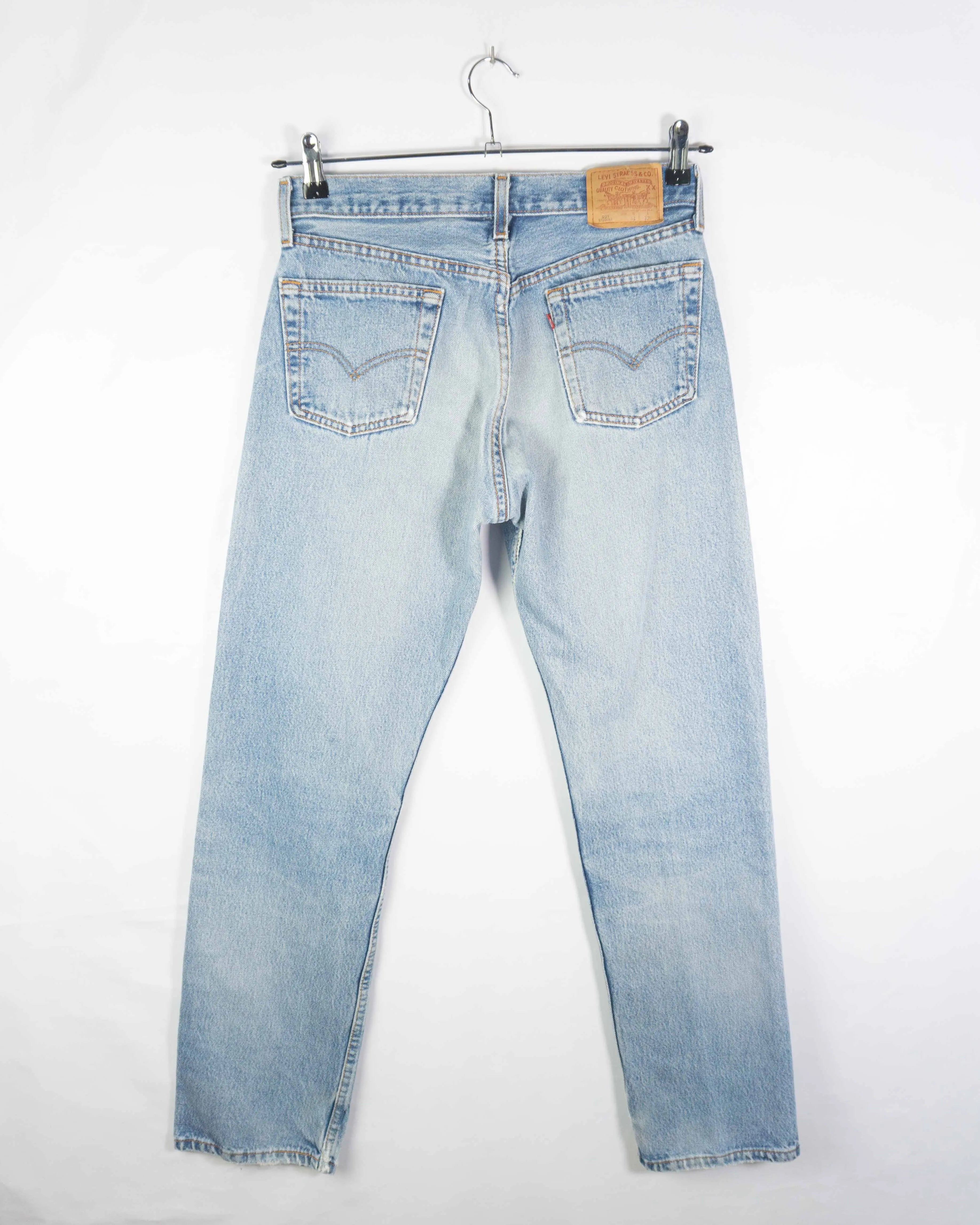 Pantalón vaquero levis 501 vintage 00s azul claro W31