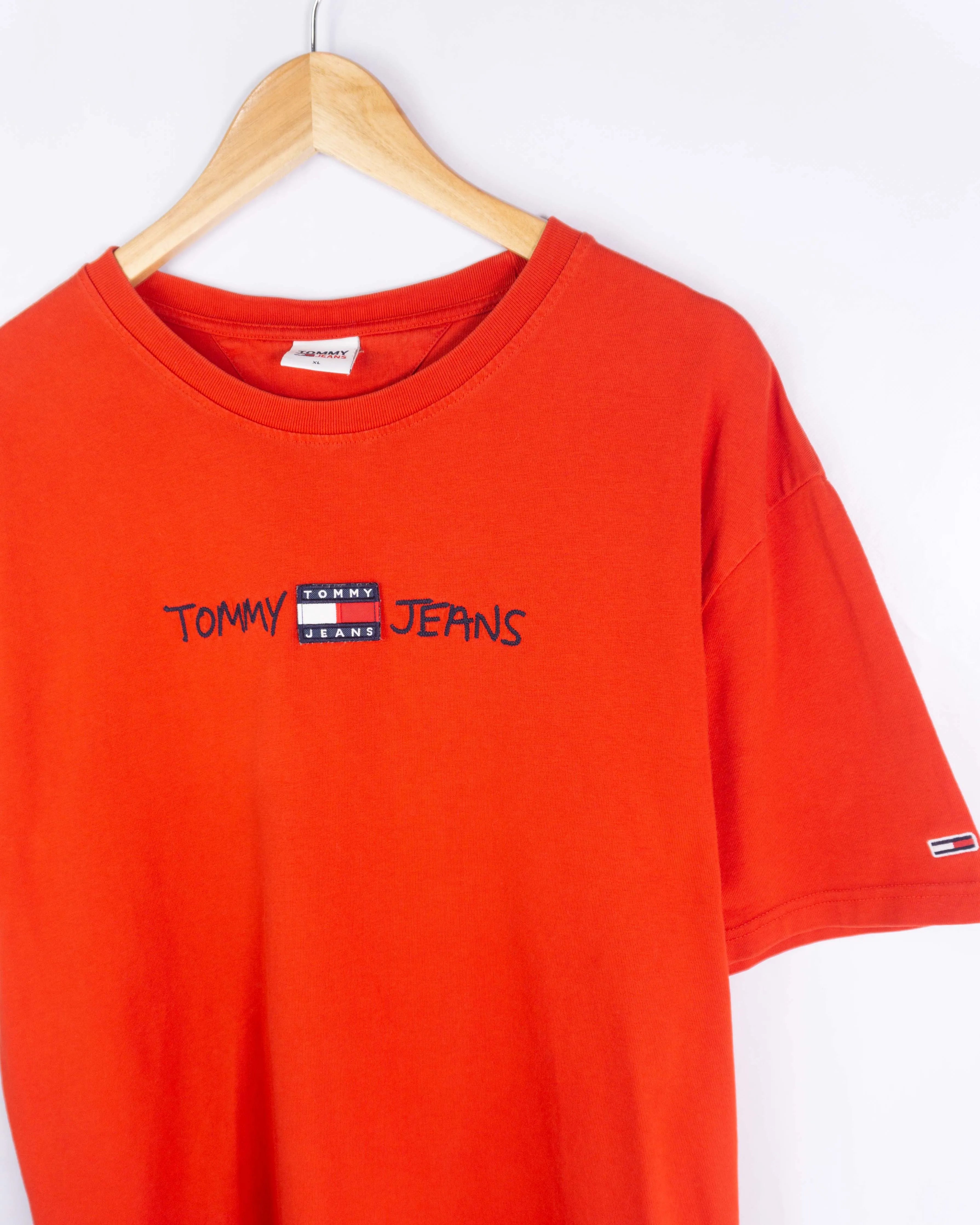 Camiseta bordado Tommy Jeans roja XL