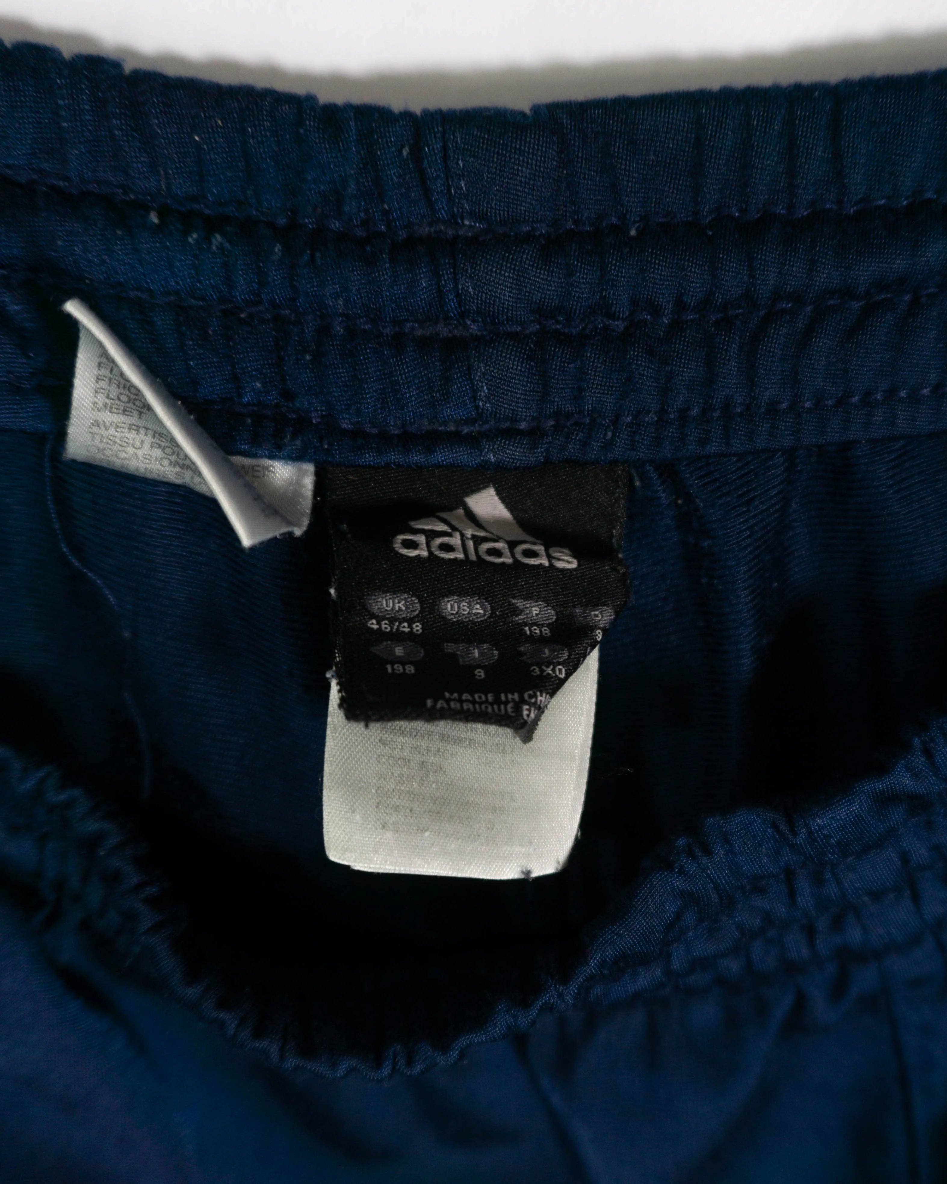 Pantalón deportivo Adidas Vintage 00s 3 rayas azul marino — Talla L