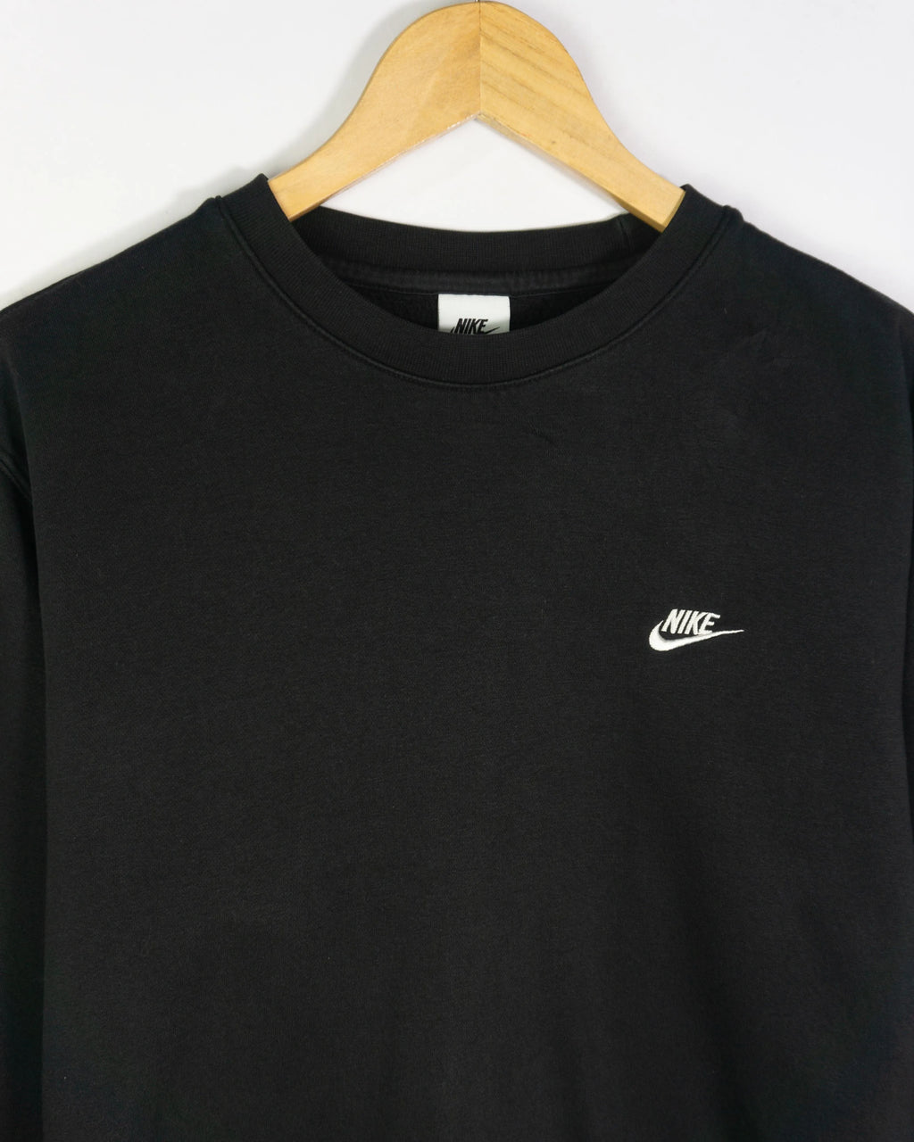 Sudadera Nike Logo Bordado Negra — Talla M