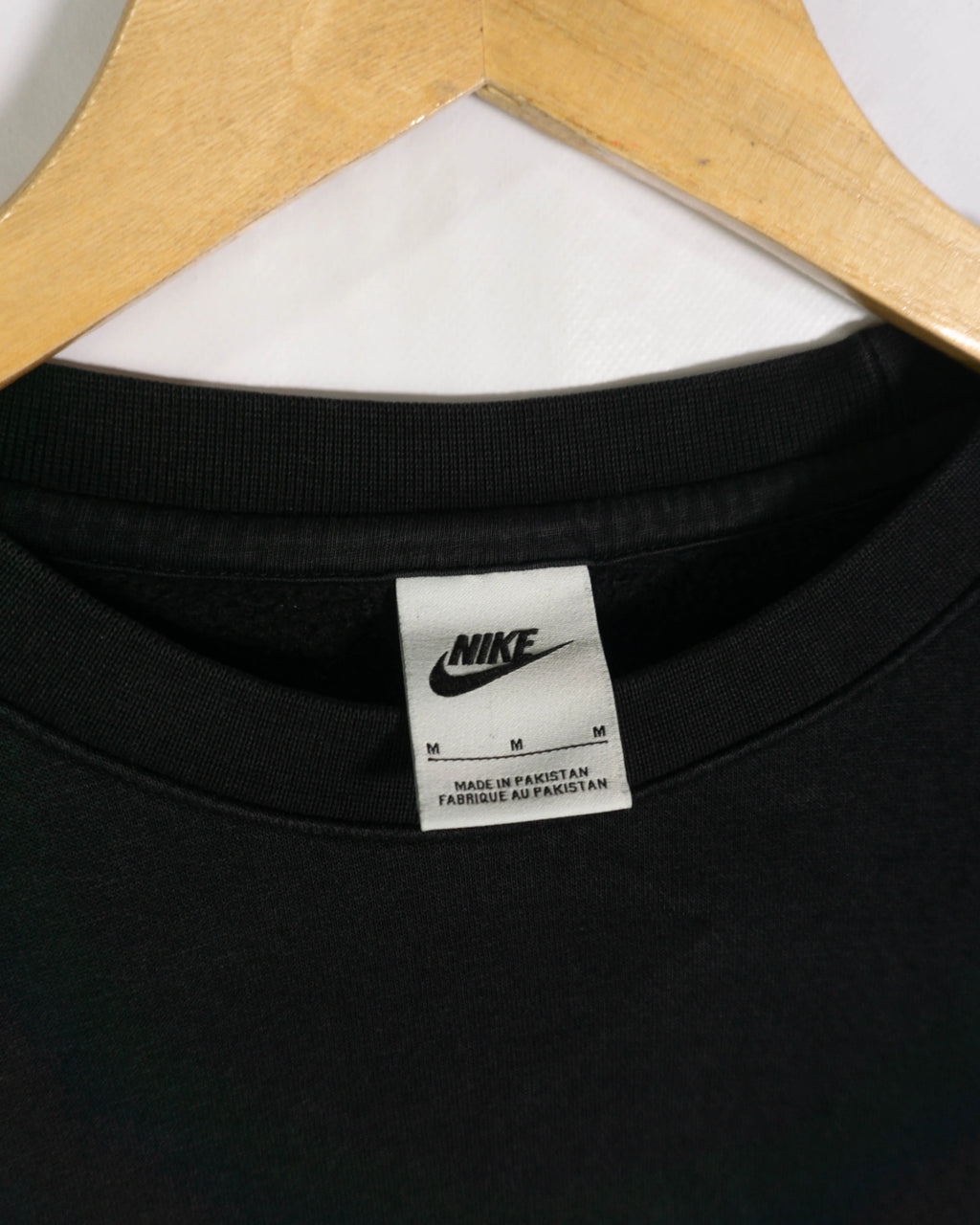 Sudadera Nike Logo Bordado Negra — Talla M
