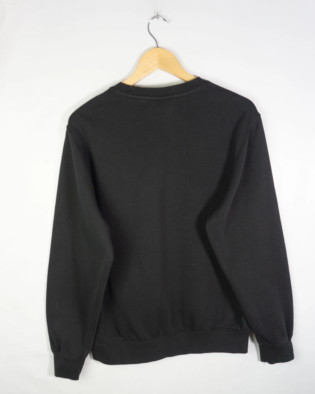 Sudadera Nike Logo Bordado Negra — Talla M