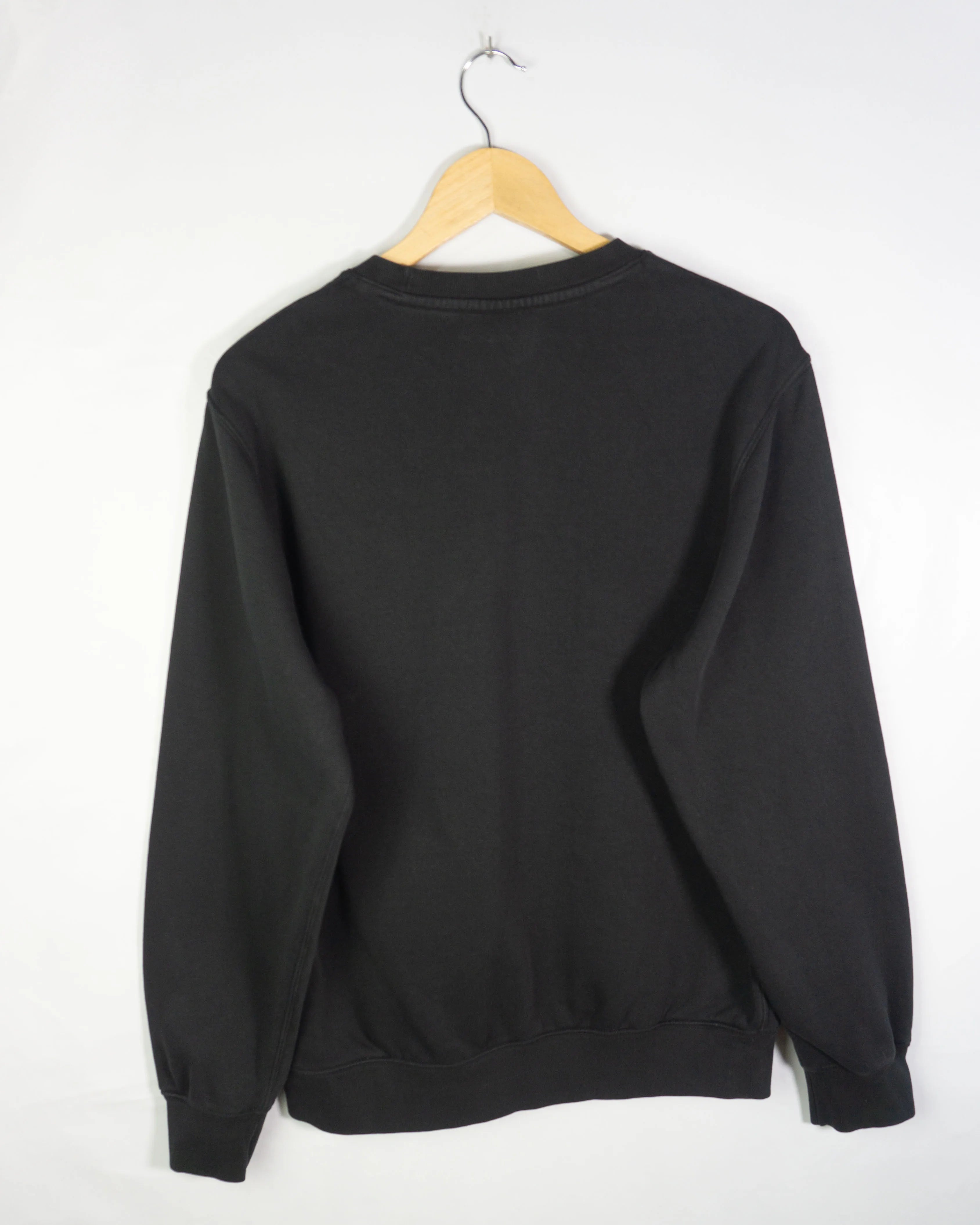 Sudadera Nike Logo Bordado Negra — Talla M