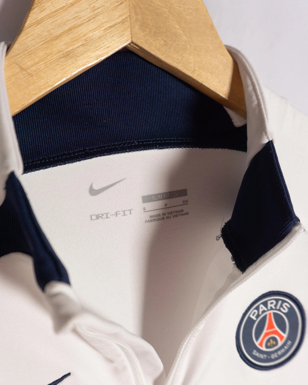 Sudadera PSG Nike Dri-Fit 1/4 Cremallera Blanca Hombre — Talla S