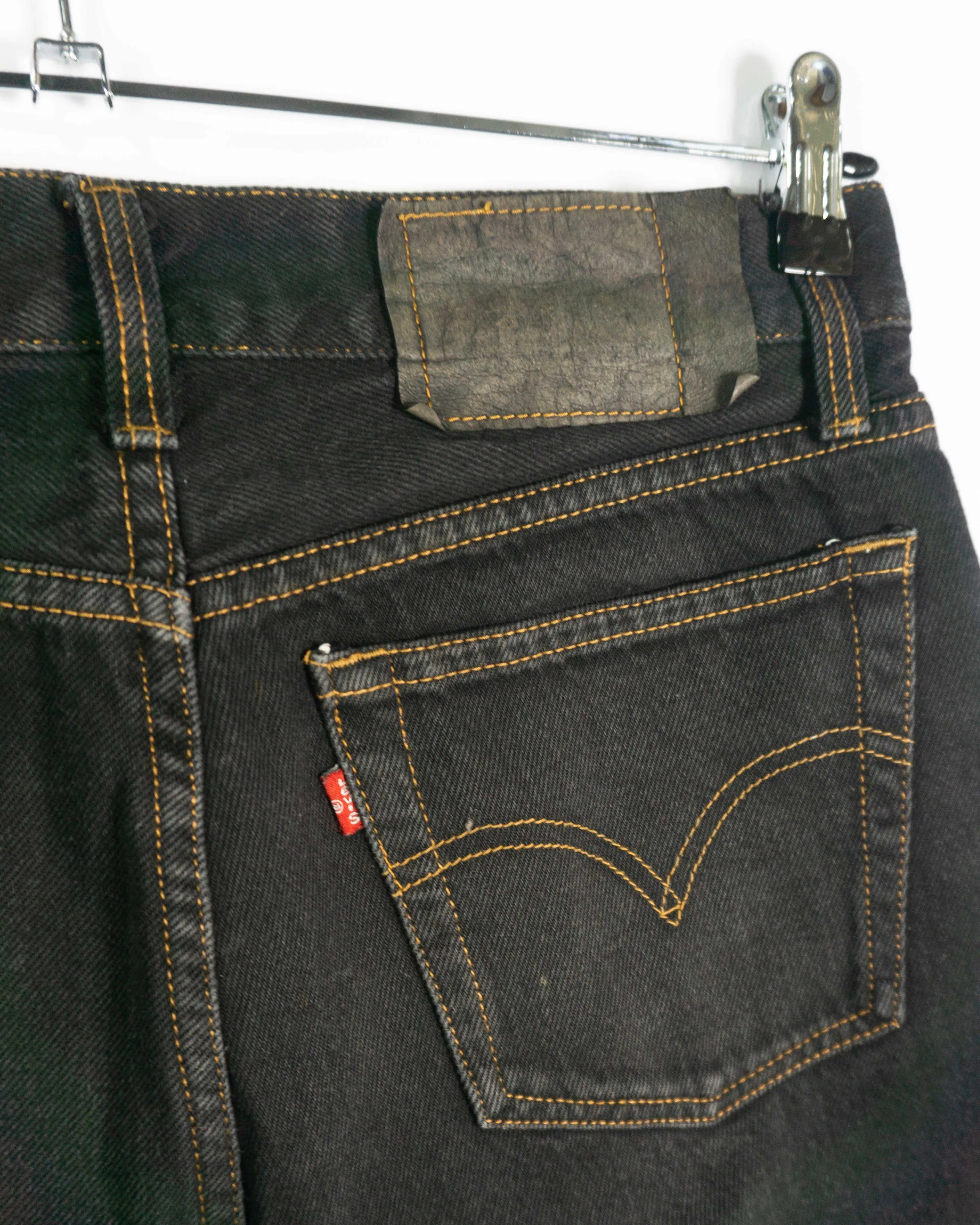 Short Levi's Denim Negro Vintage 90s Costura Naranja — S