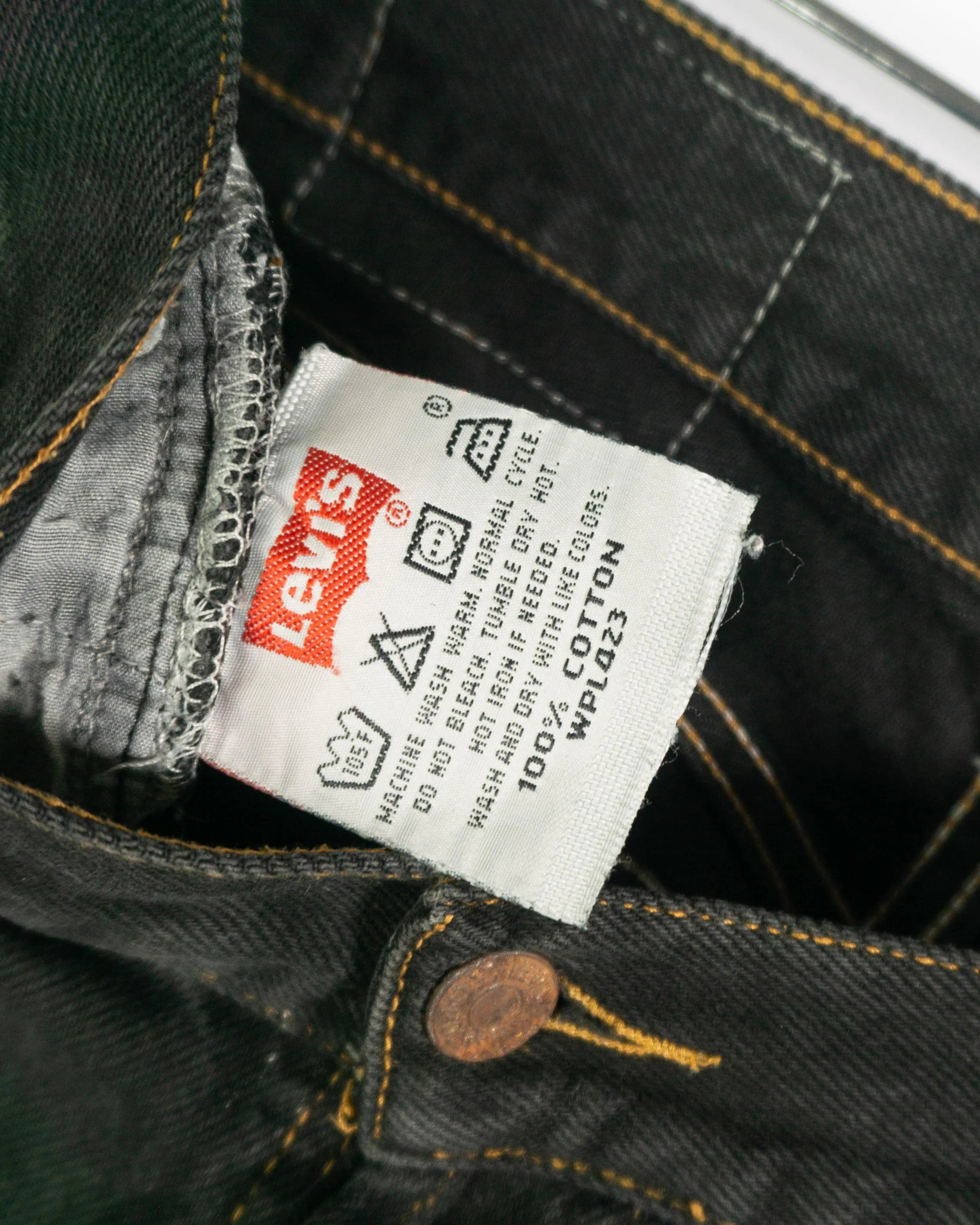 Short Levi's Denim Negro Vintage 90s Costura Naranja — S