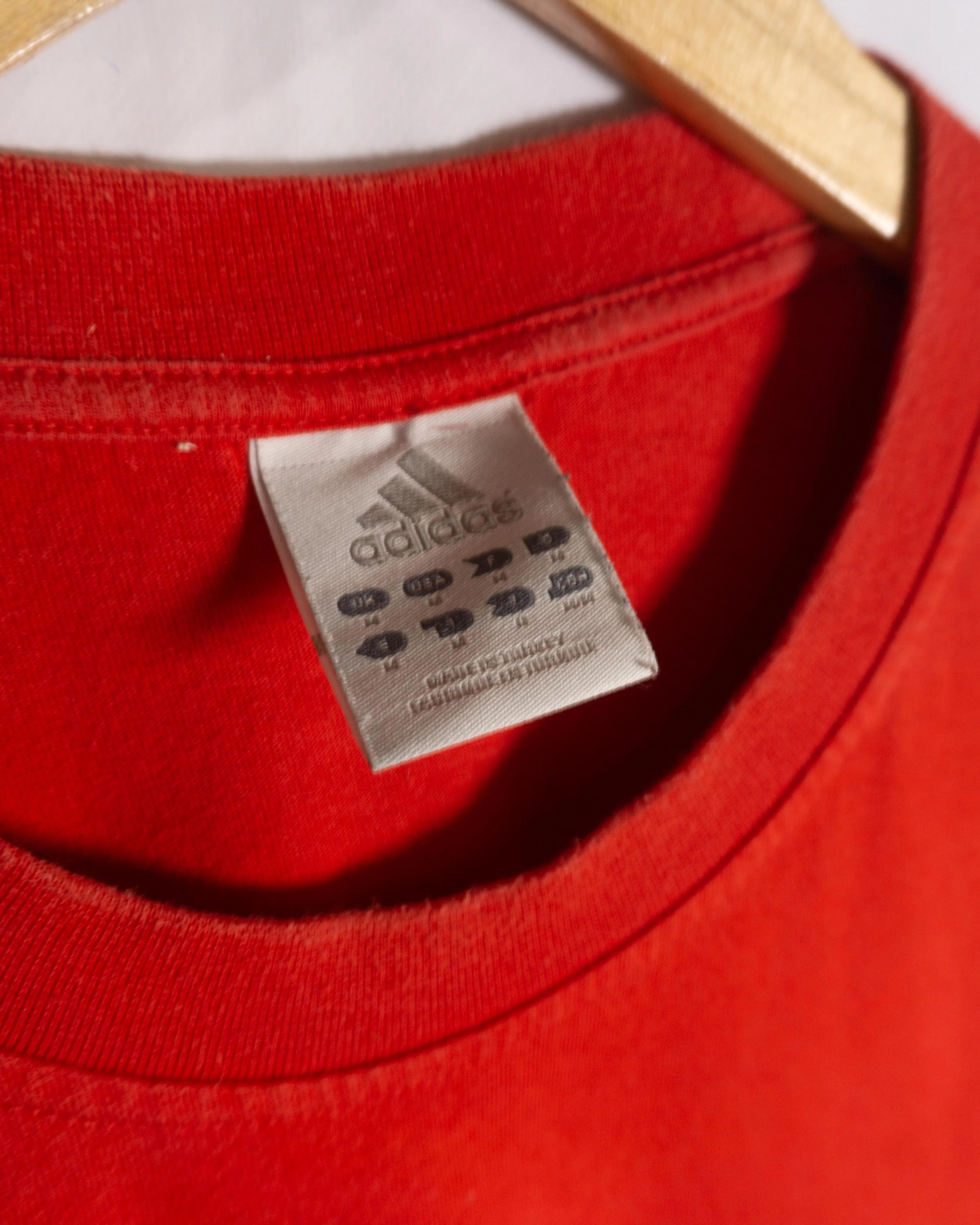 Camiseta Adidas Logo Roja Vintage 90s — Talla M