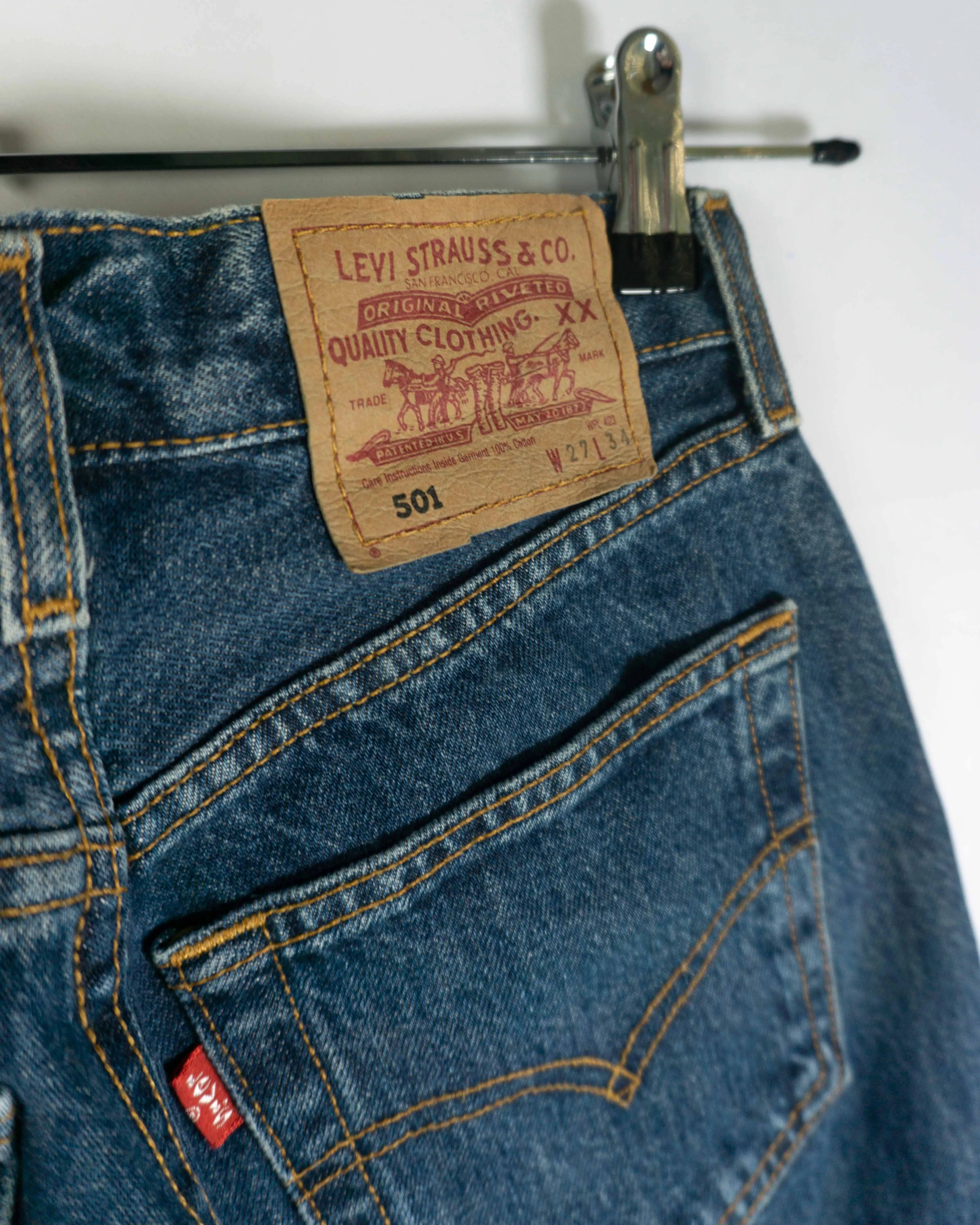 Vaqueros Levi's 501 Azul Medio Vintage 00s — Talla W27