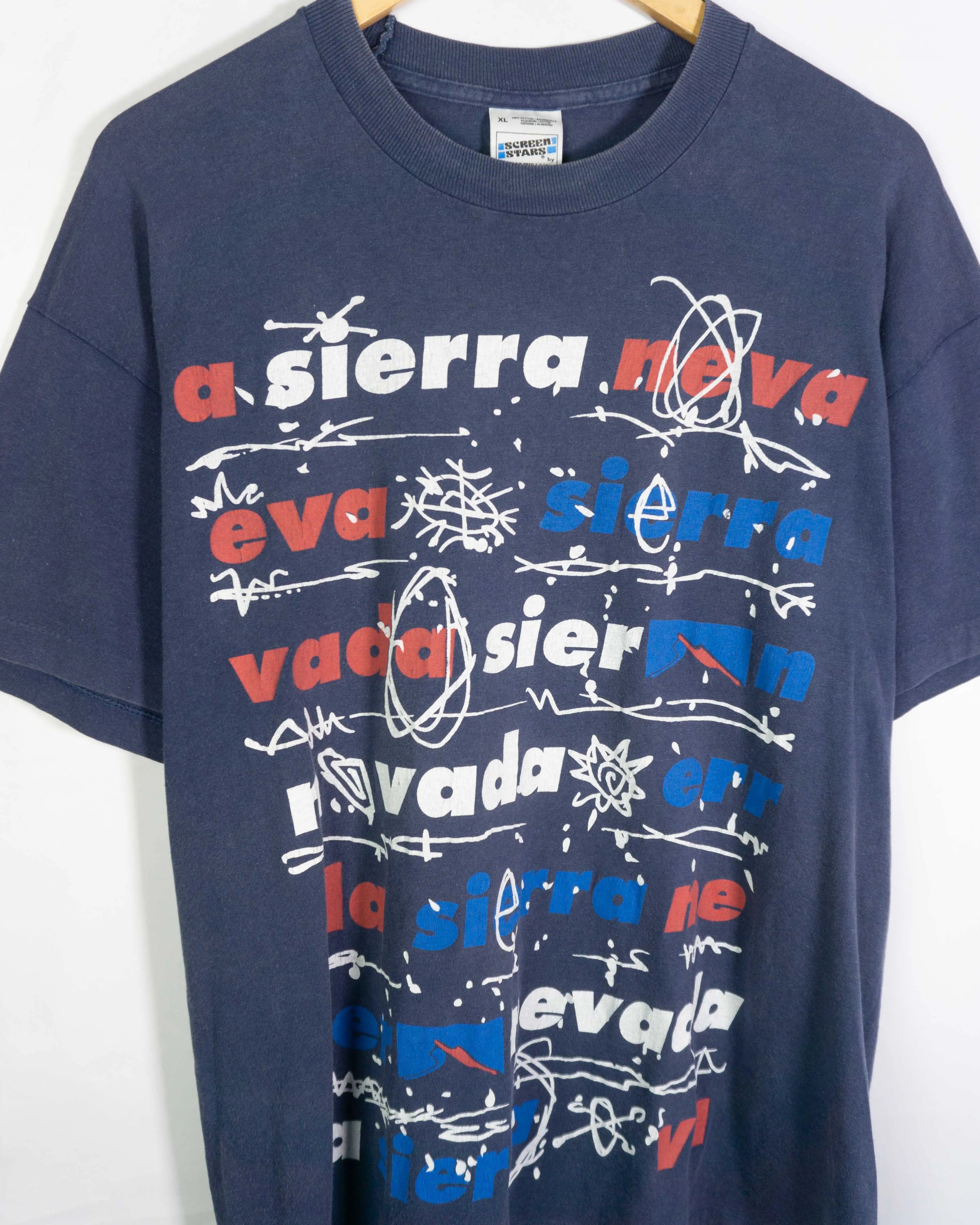 Camiseta Sierra Nevada Azul Marino Vintage 90s — Talla XL
