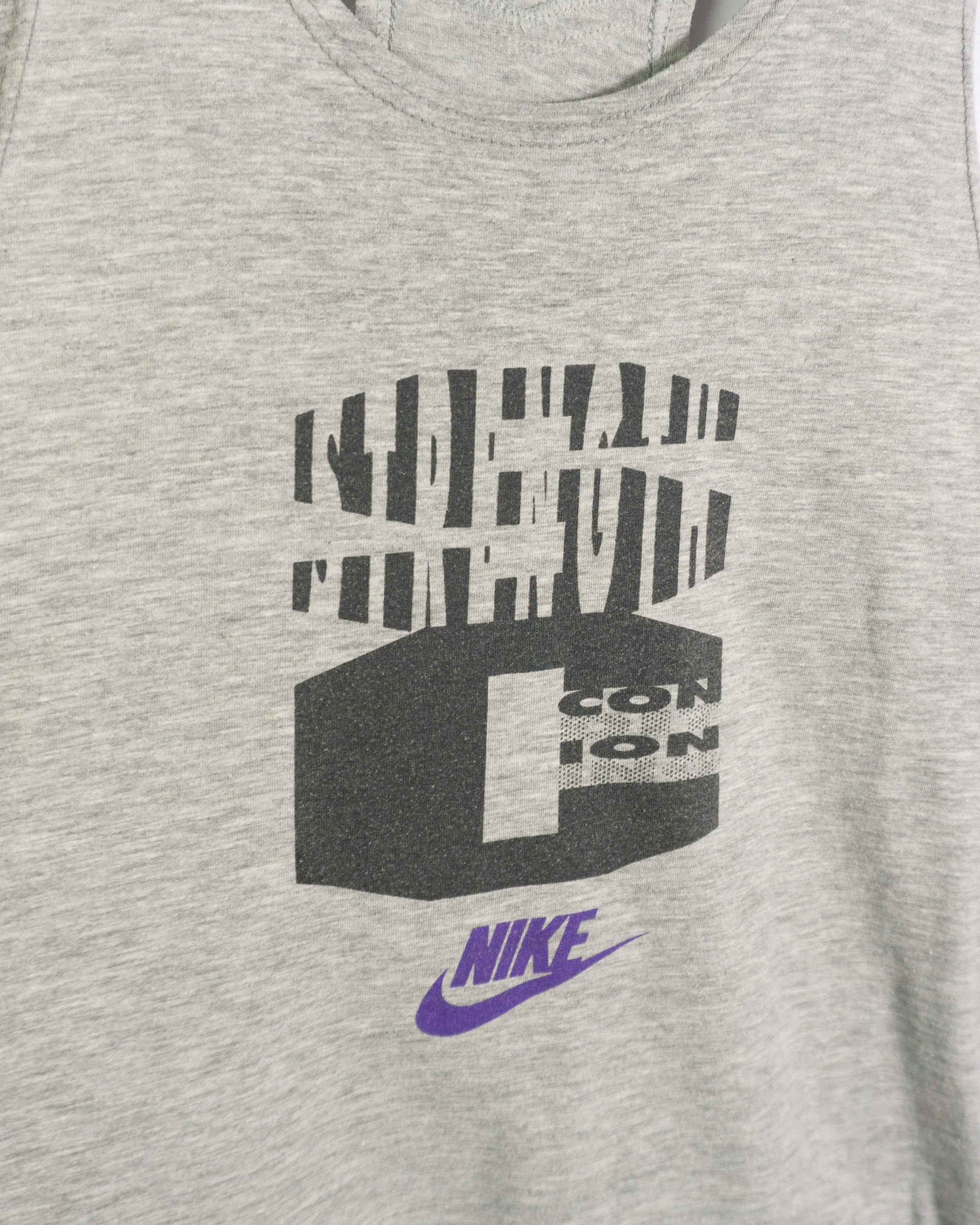 Camiseta Tirantes Nike Gráfico Gris Vintage 90s — Talla S