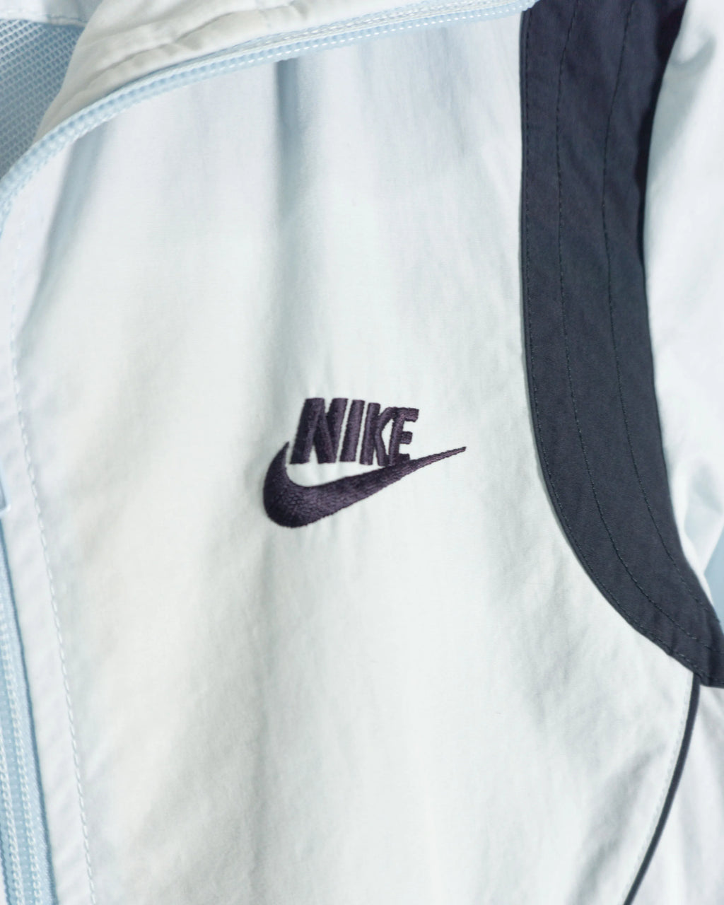 Windbreaker Nike Blanco Negro Vintage 00s Mujer — Talla S