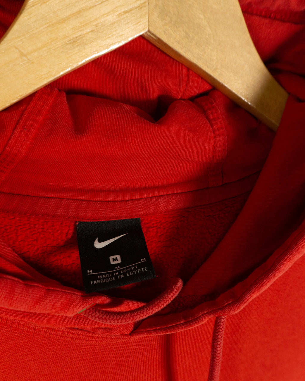 Sudadera Nike Swoosh Roja con Capucha — Talla M