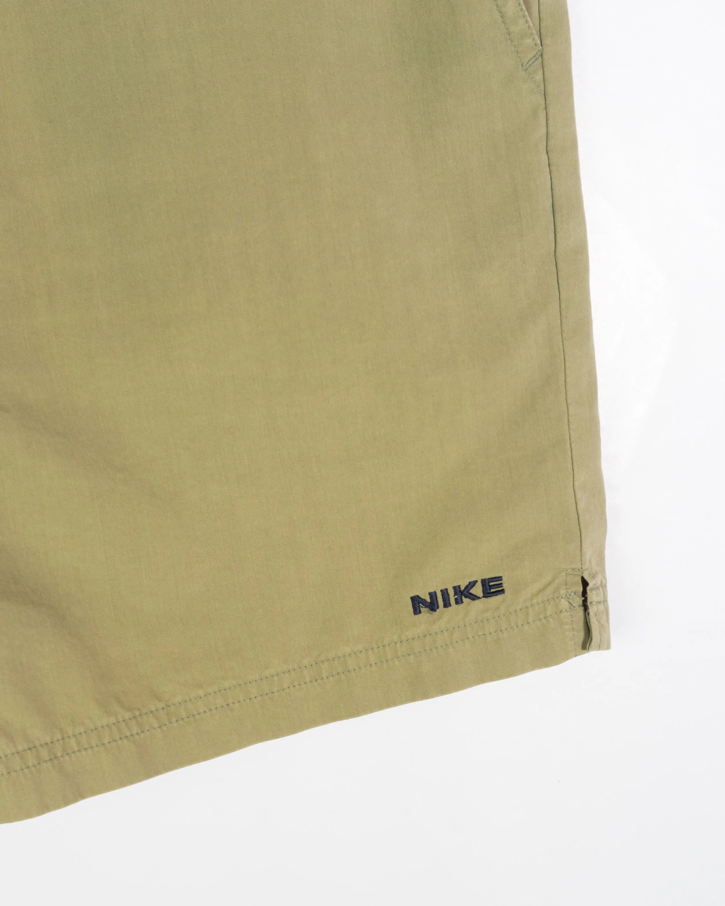 Pantalón Corto Nike Caqui Vintage 90s — Talla M