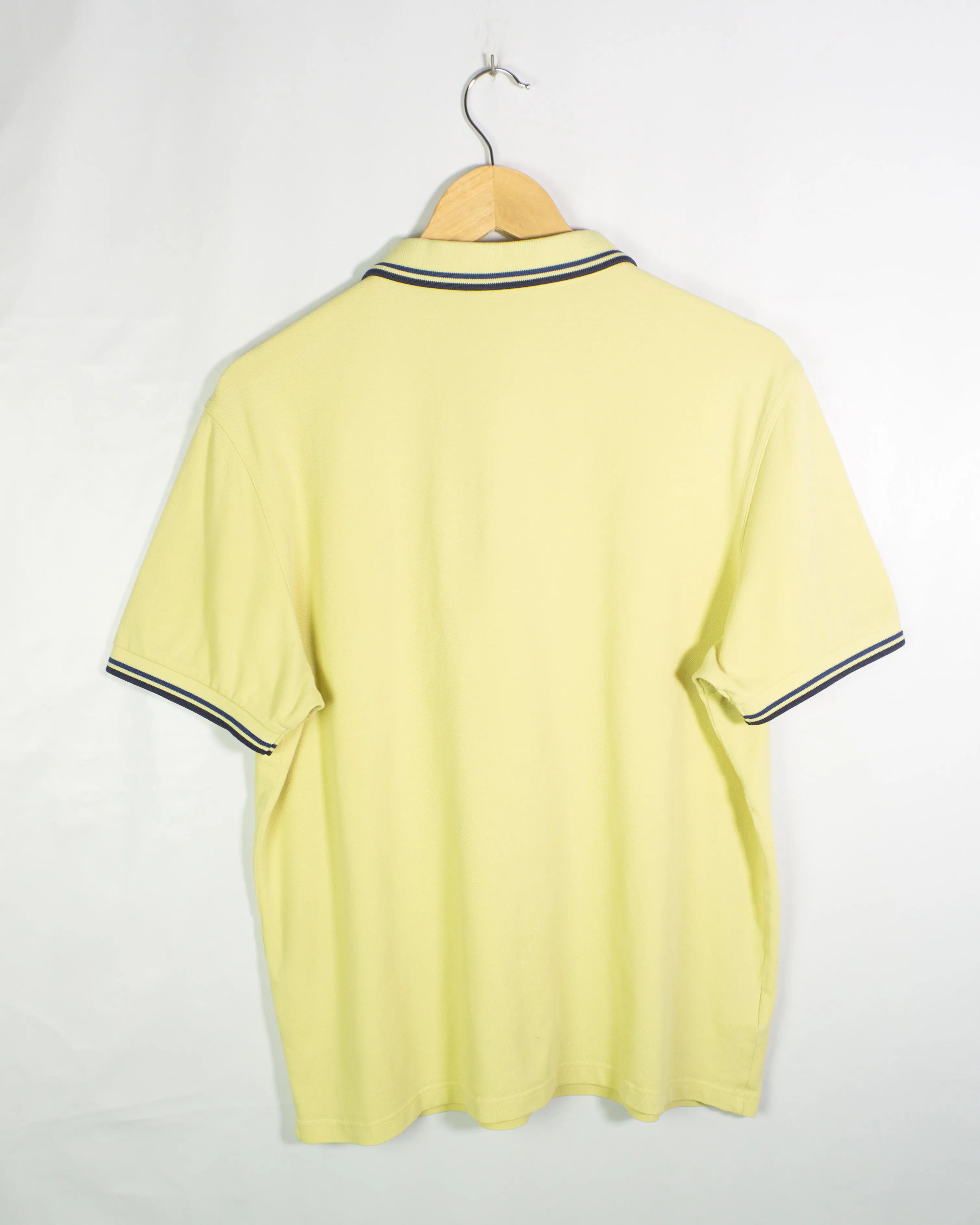 Polo Fred Perry Twin Tipped Amarillo — Talla XL