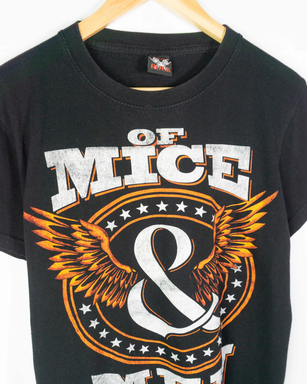 Camiseta Of Mice & Men Banda Negra Gráfica — Talla M