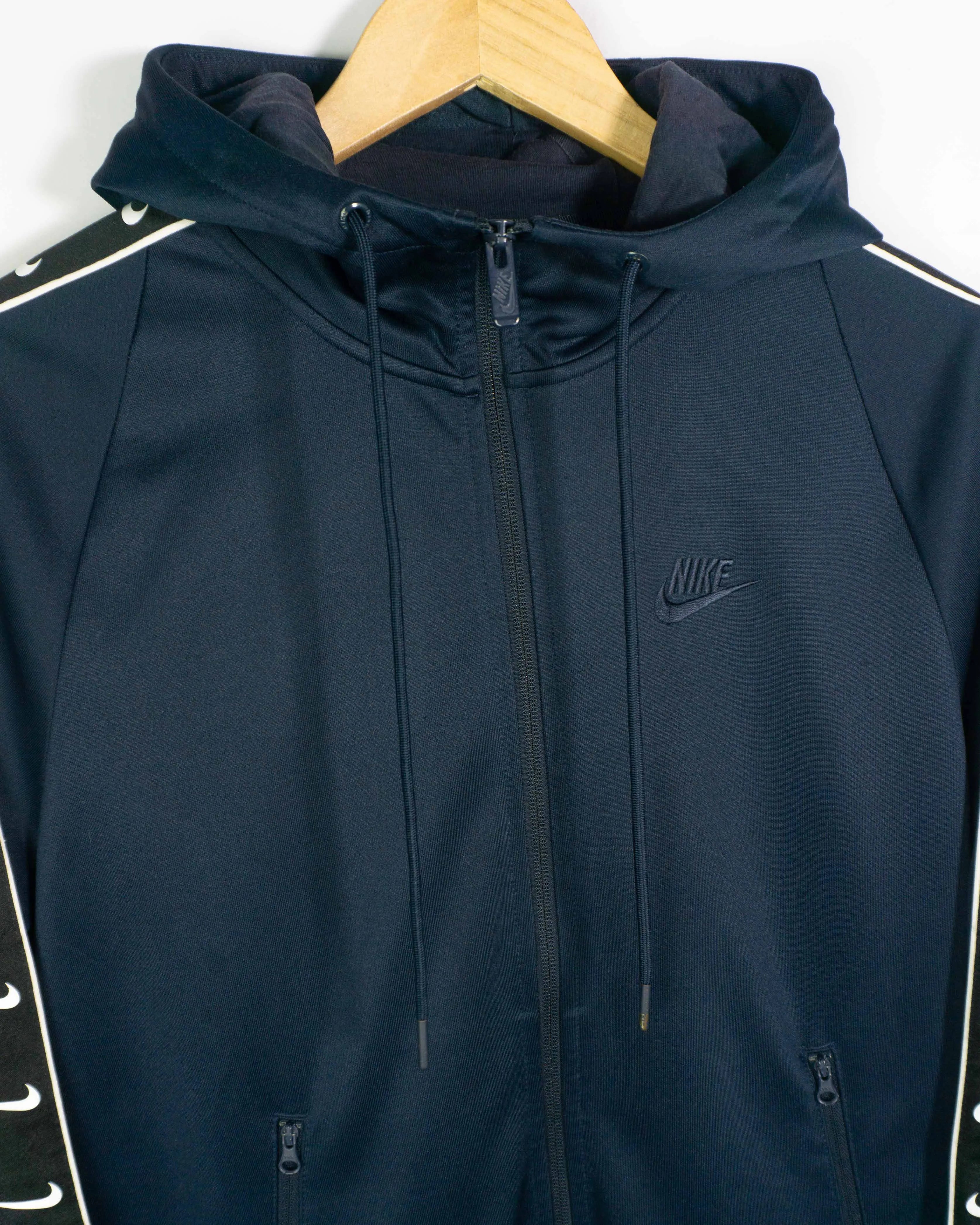 Sudadera Nike Taped Swoosh Azul Marino Cremallera — Talla M