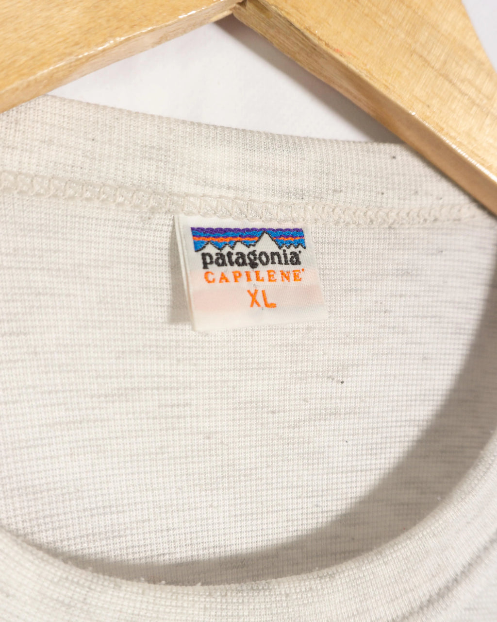 Camiseta Patagonia Capilene Crema Vintage 90s — Talla XL