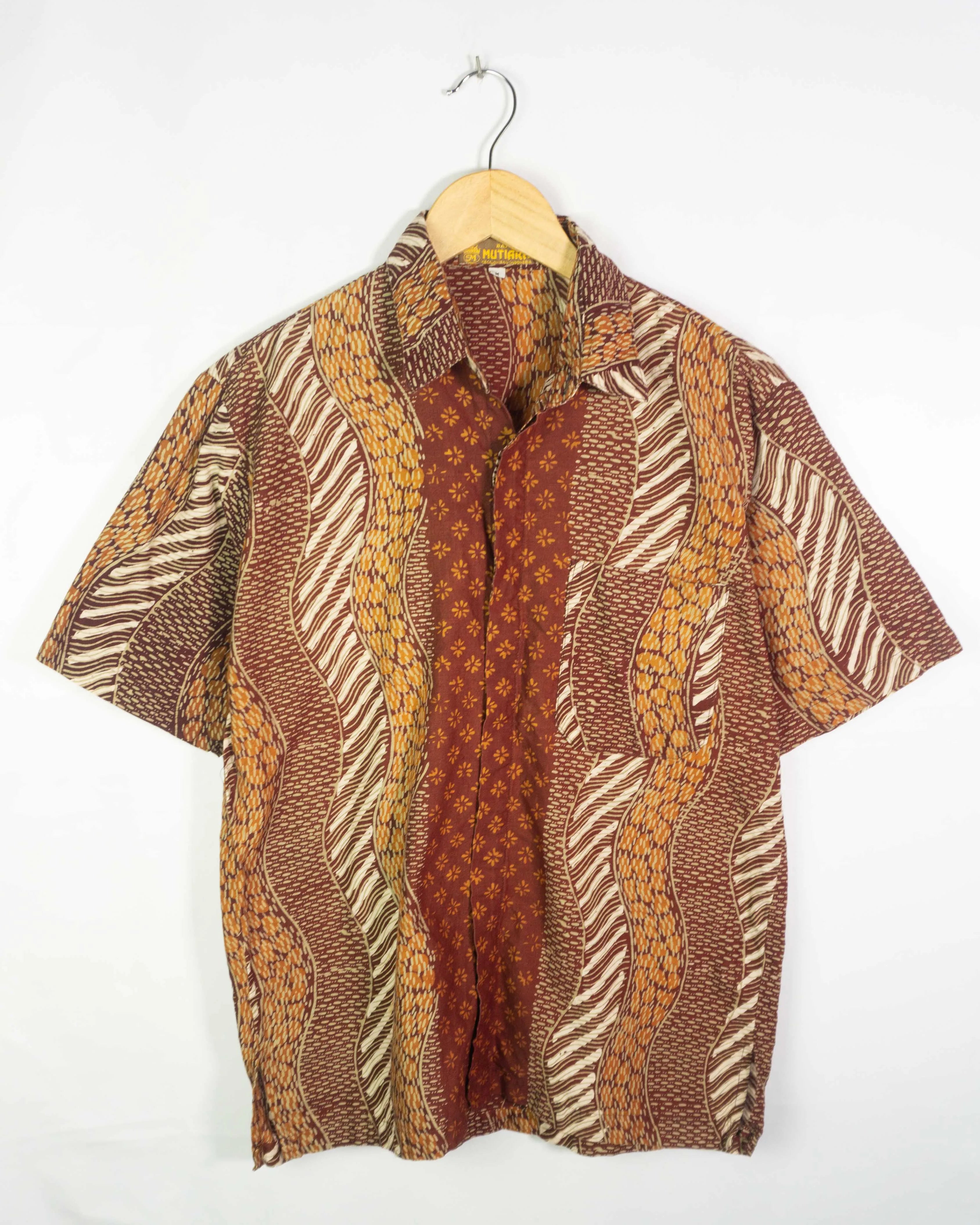 Camisa Batik Mutiara Vintage 80s Marrón — Talla M