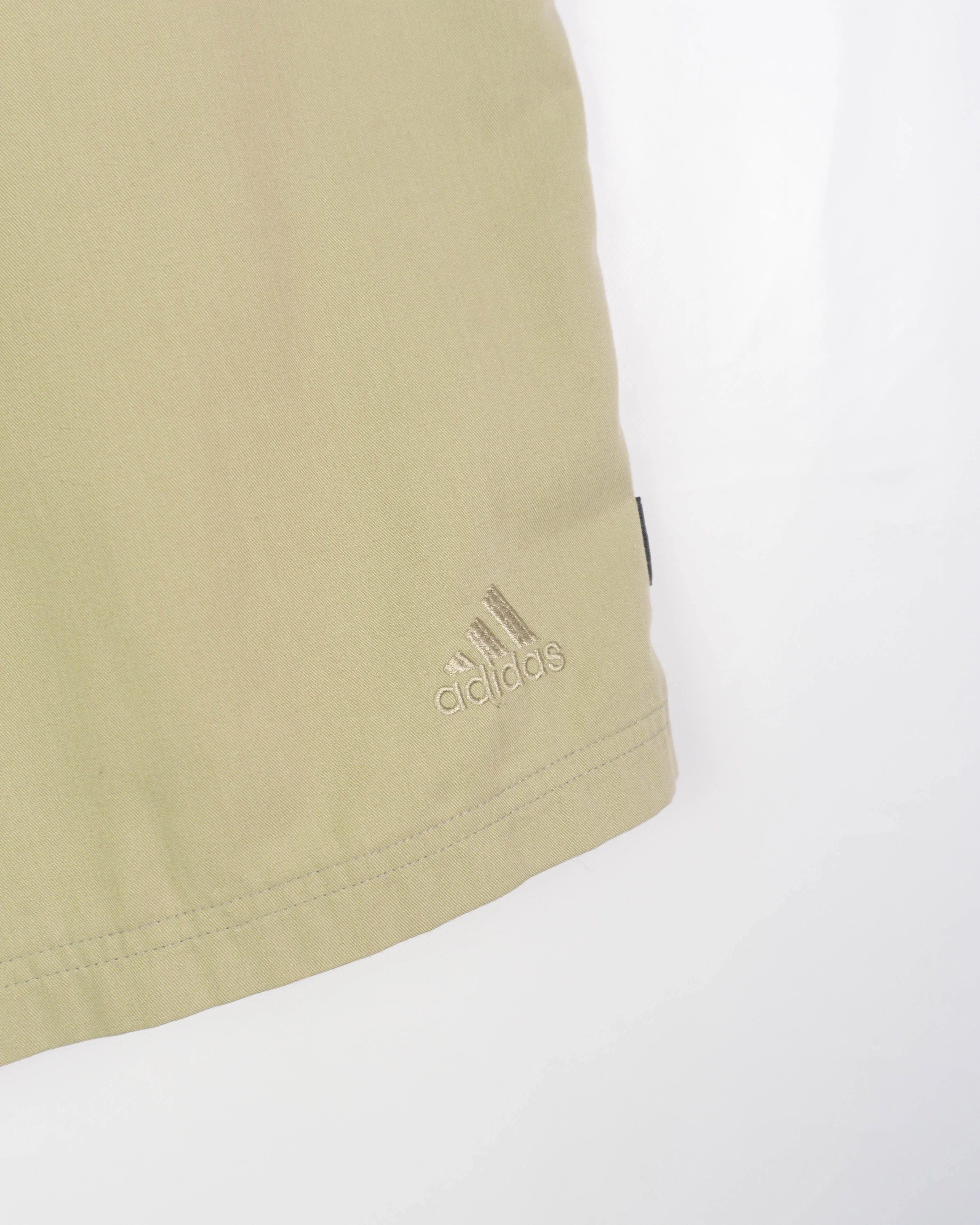 Pantalón Corto Adidas Deporte Caqui vintage 00s — Talla XL