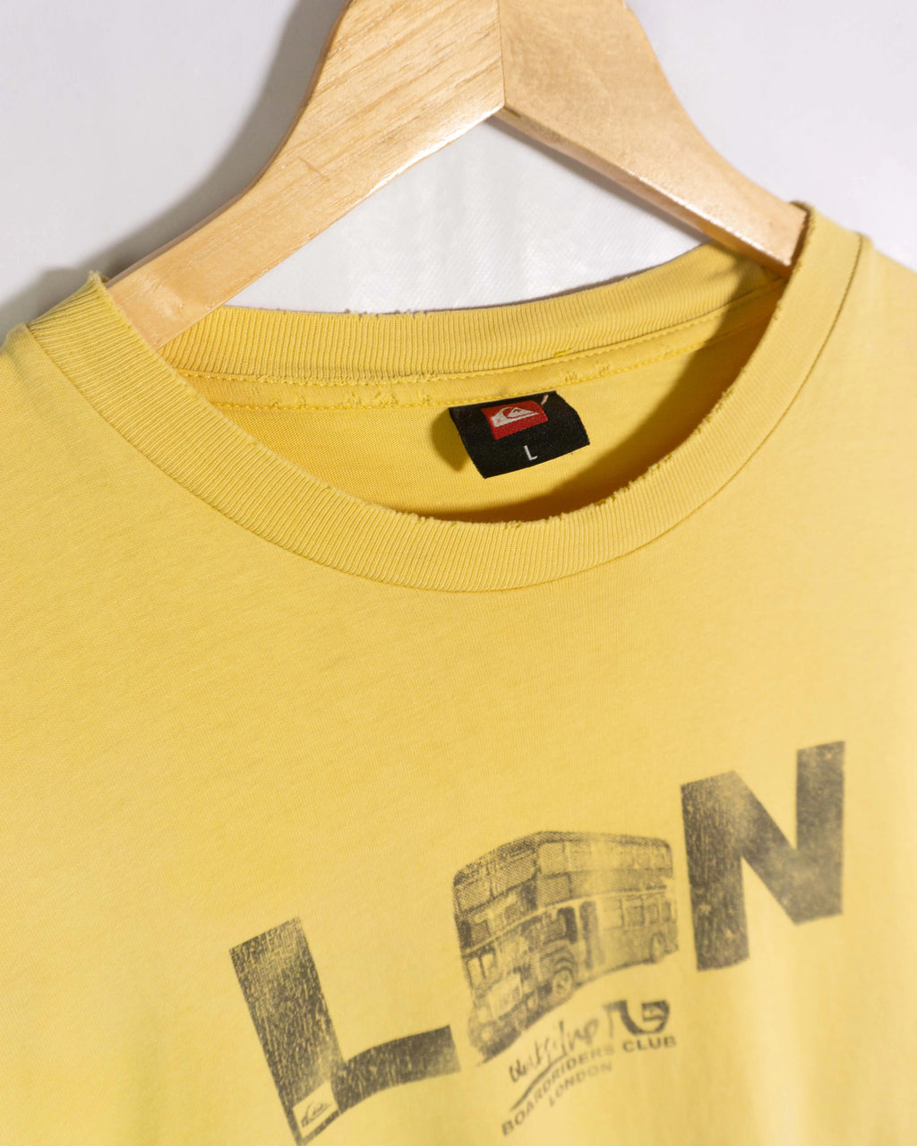 Camiseta Quiksilver Boardriders London Amarilla 00s — Talla L