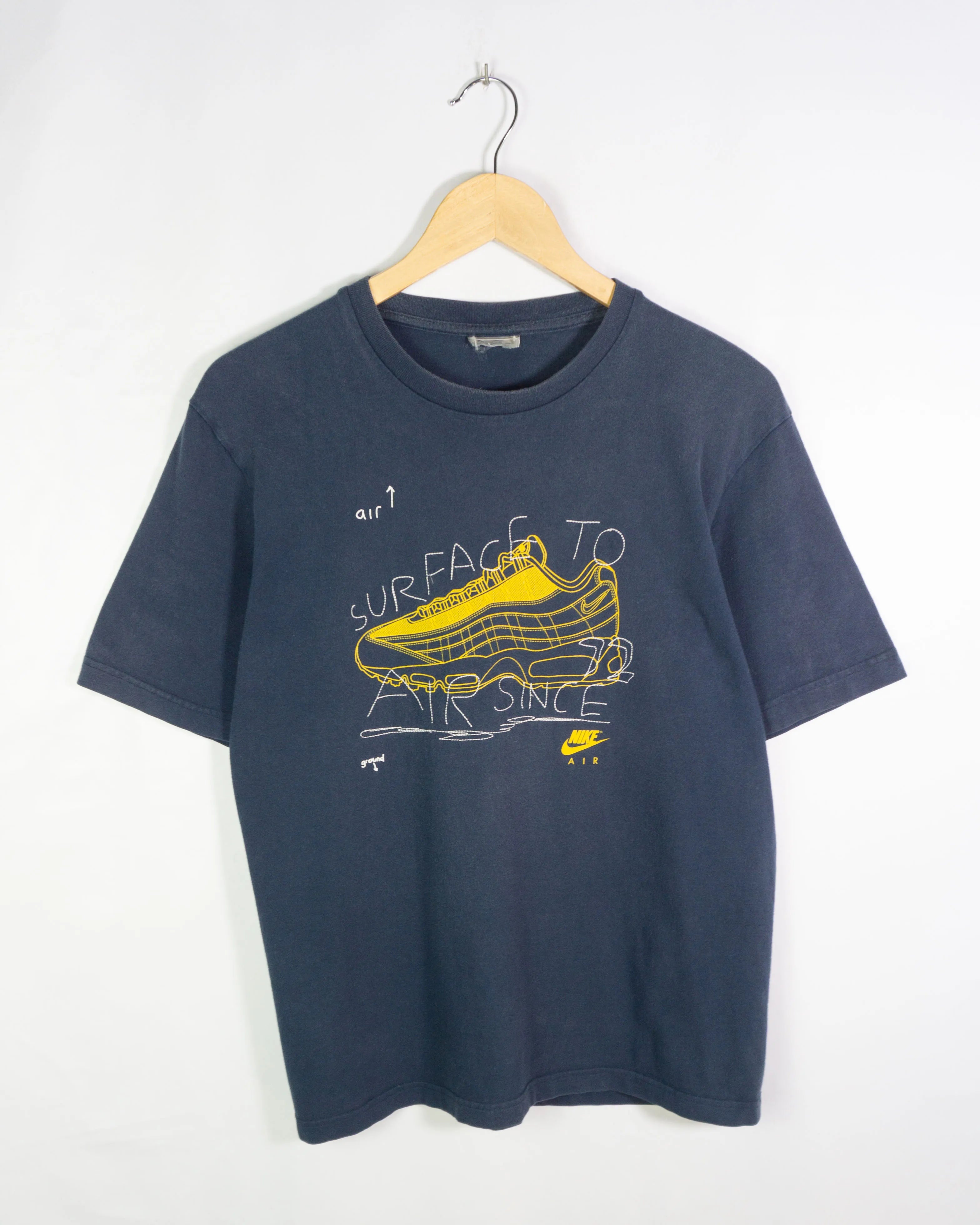Camiseta Vintage Nike Air Max 95 Surface To Air Marino 90s — Talla M