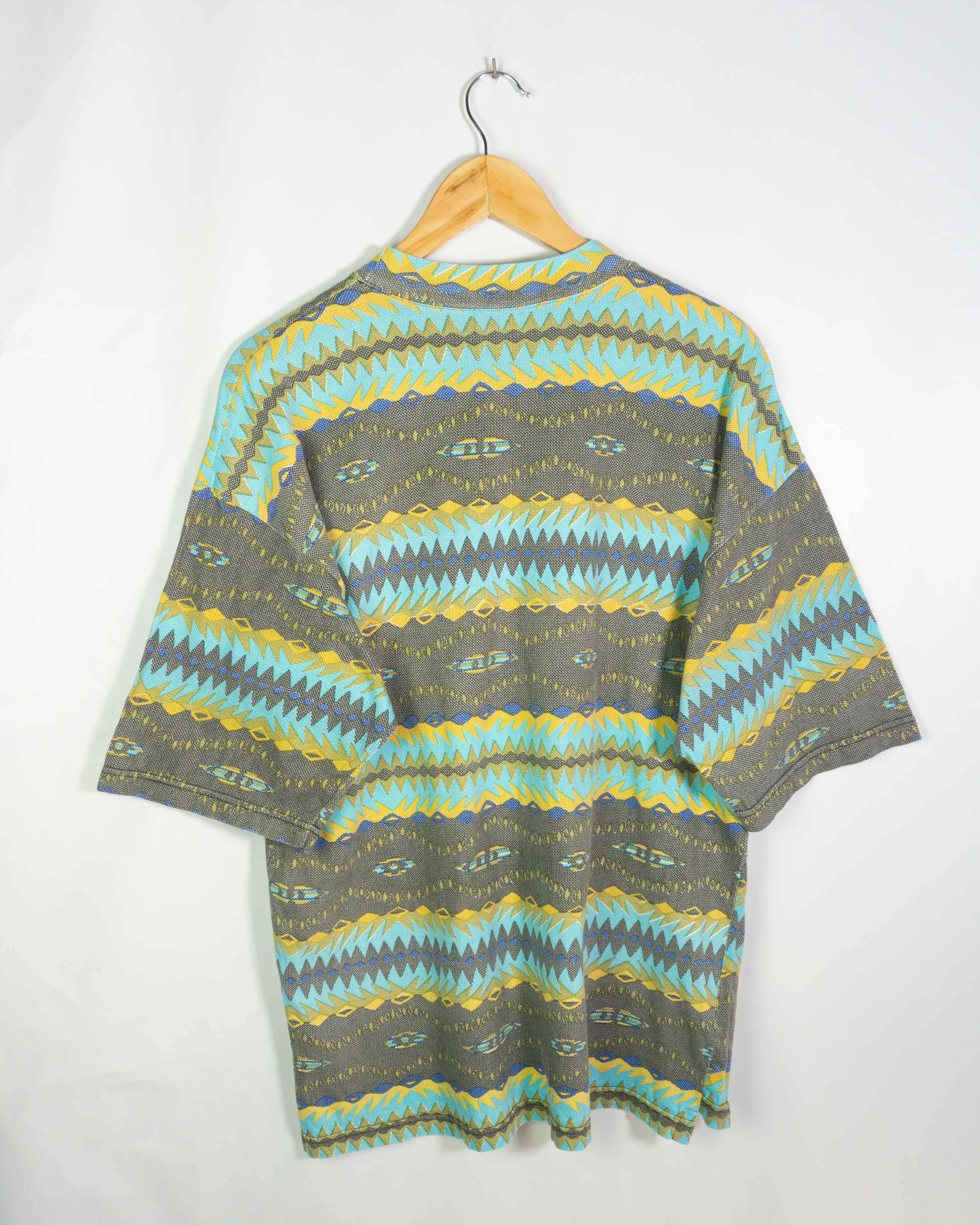 Camiseta Azteca Multicolor Vintage 90s Crazy Pattern — Talla L