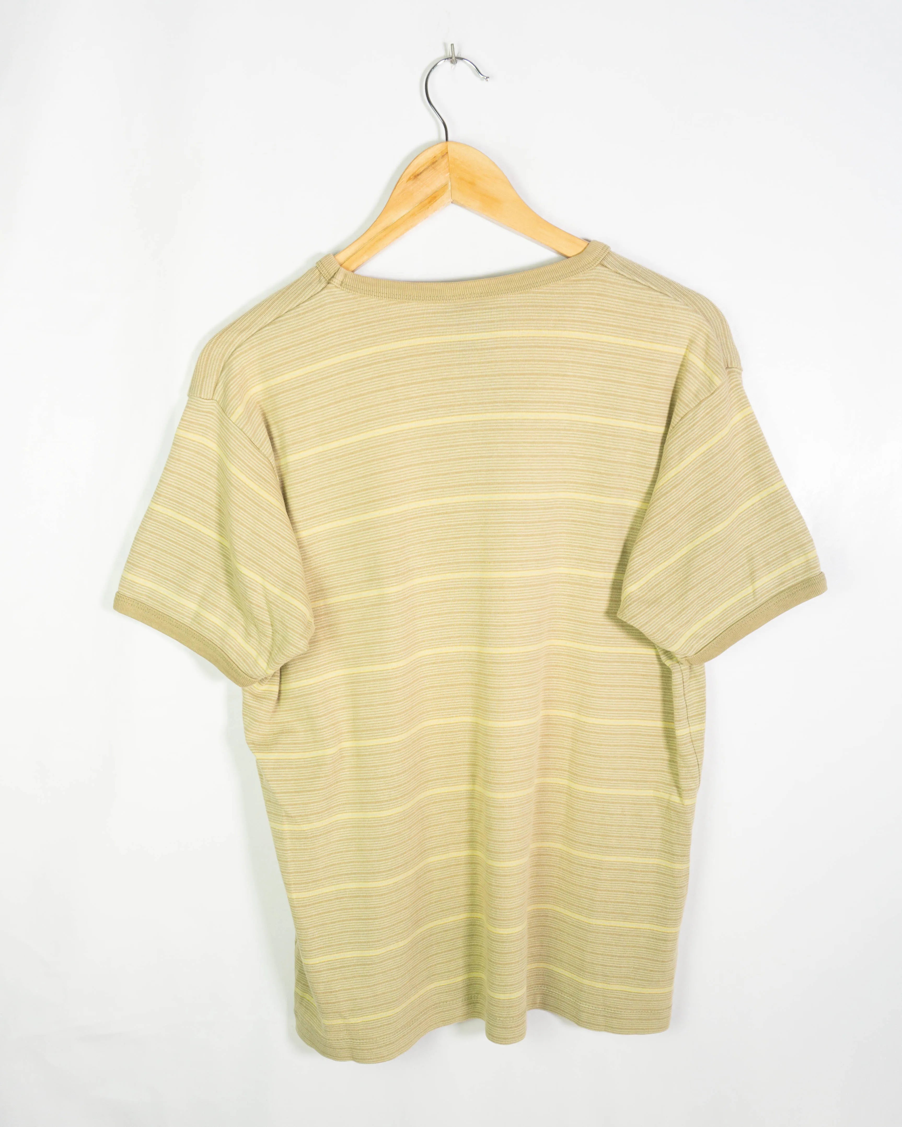 Camiseta Nike Rayas Caqui Swoosh Tonal Vintage 00s — Talla M