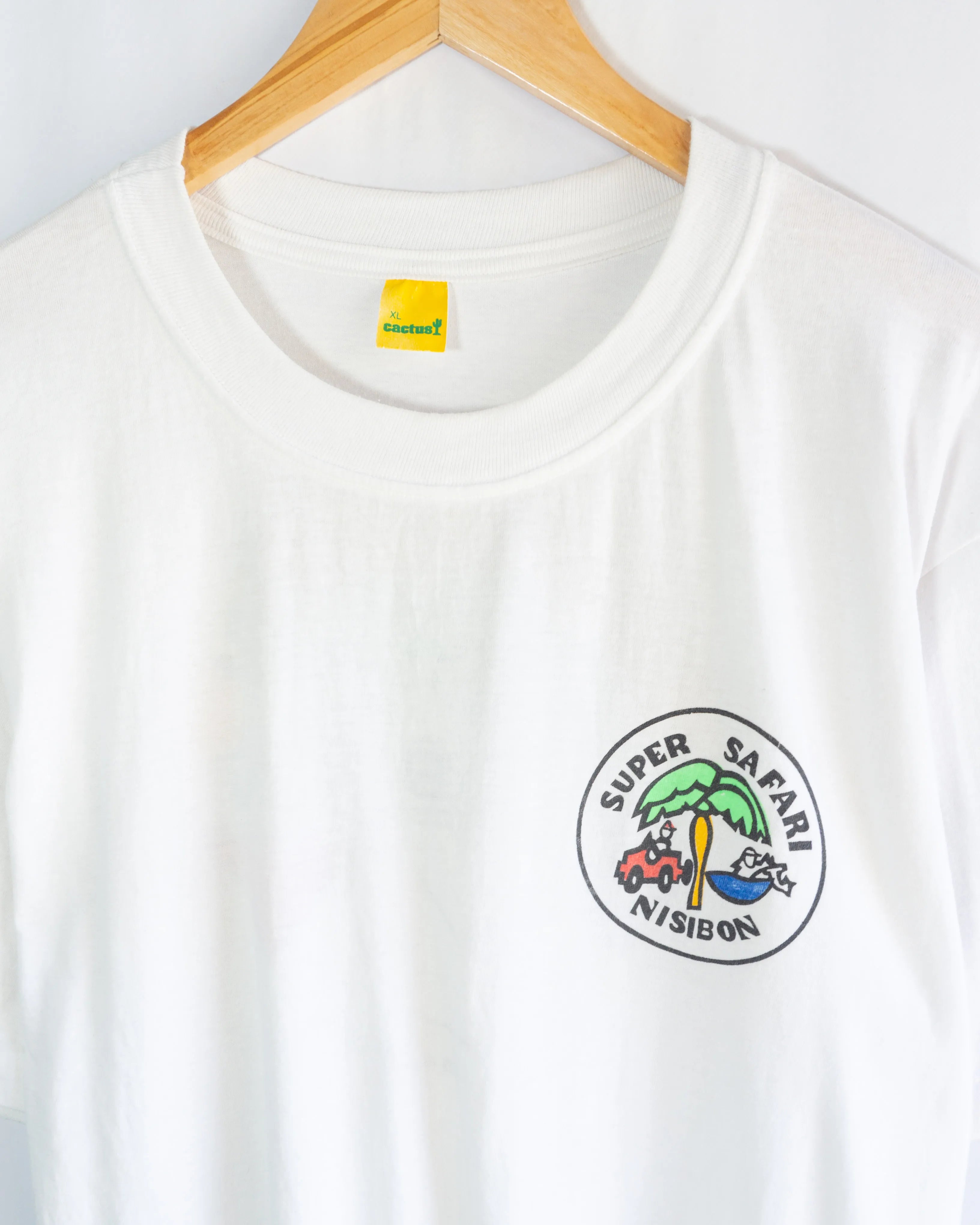 Camiseta Super Safari Nisibon Blanca 90s — Talla XL