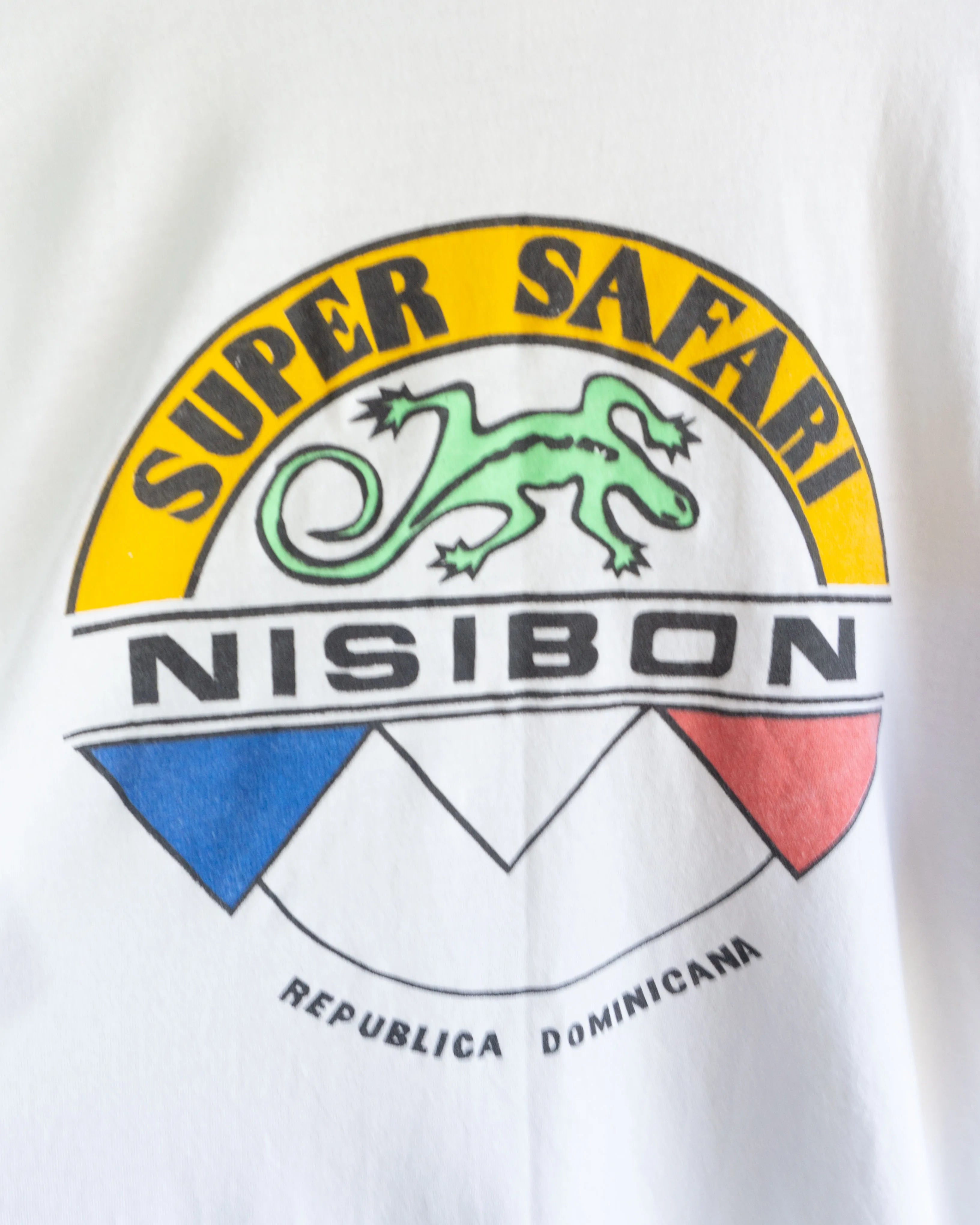 Camiseta Super Safari Nisibon Blanca 90s — Talla XL