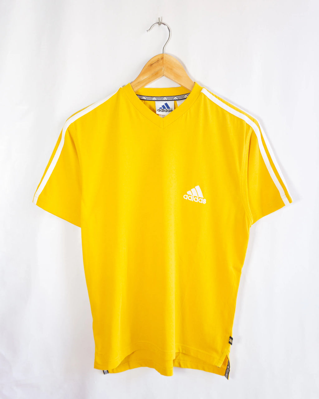 Camiseta adidas Amarilla Vintage 00s — Talla S