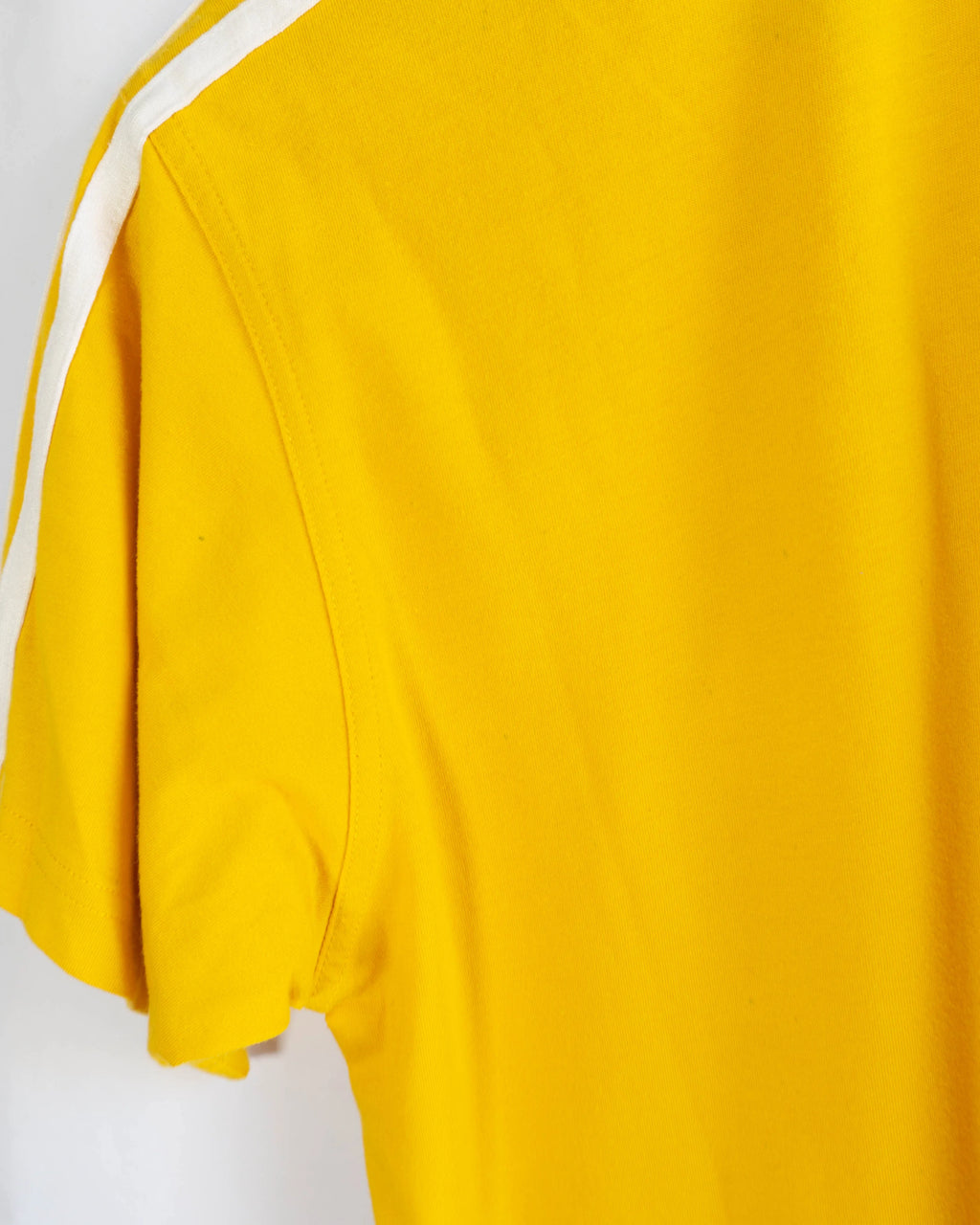 Camiseta adidas Amarilla Vintage 00s — Talla S