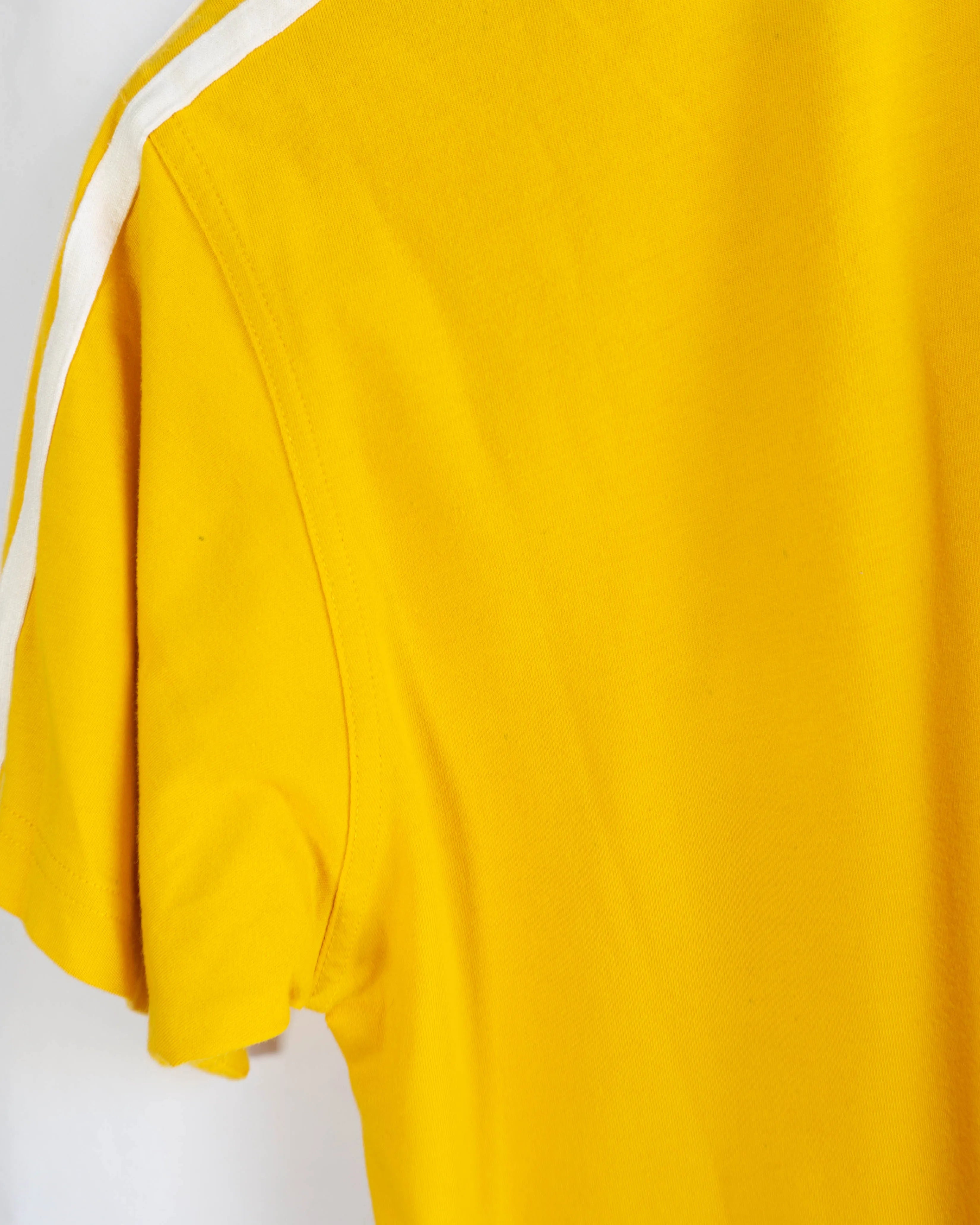 Camiseta adidas Amarilla Vintage 00s — Talla S