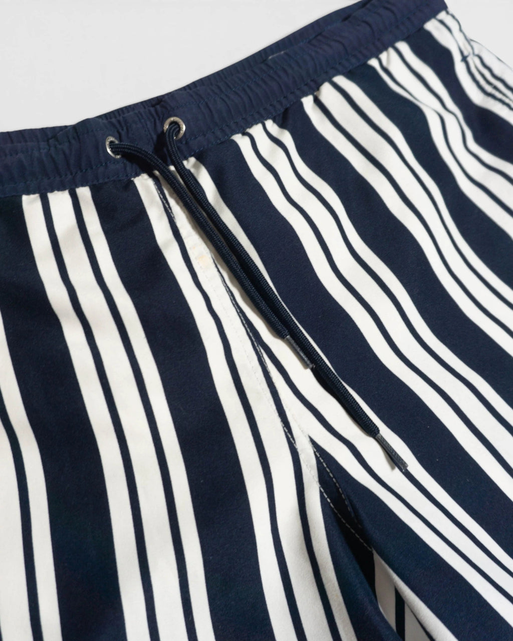 Bañador Lacoste de Rayas Azul Marino — Talla M