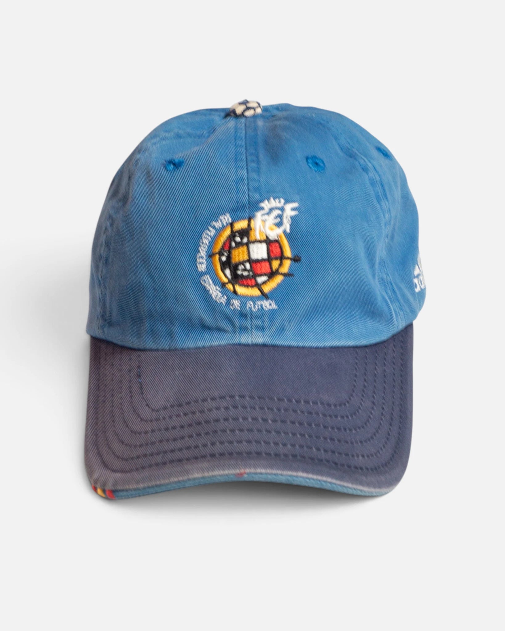 Gorra España Adidas RFEF Celeste Vintage 90s — Talla M