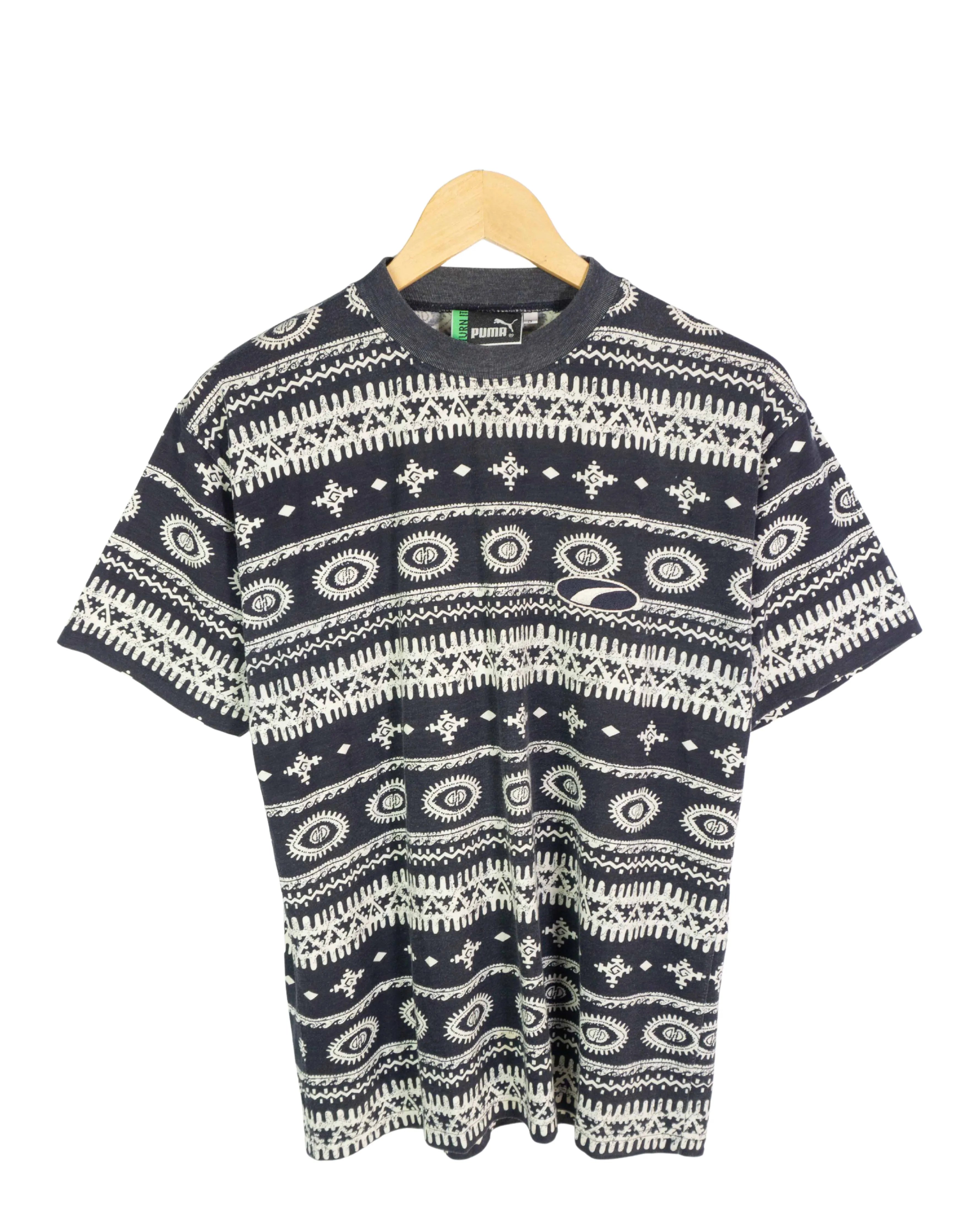 Camiseta Puma Vintage 90s Estampado Étnico Negro — Talla S