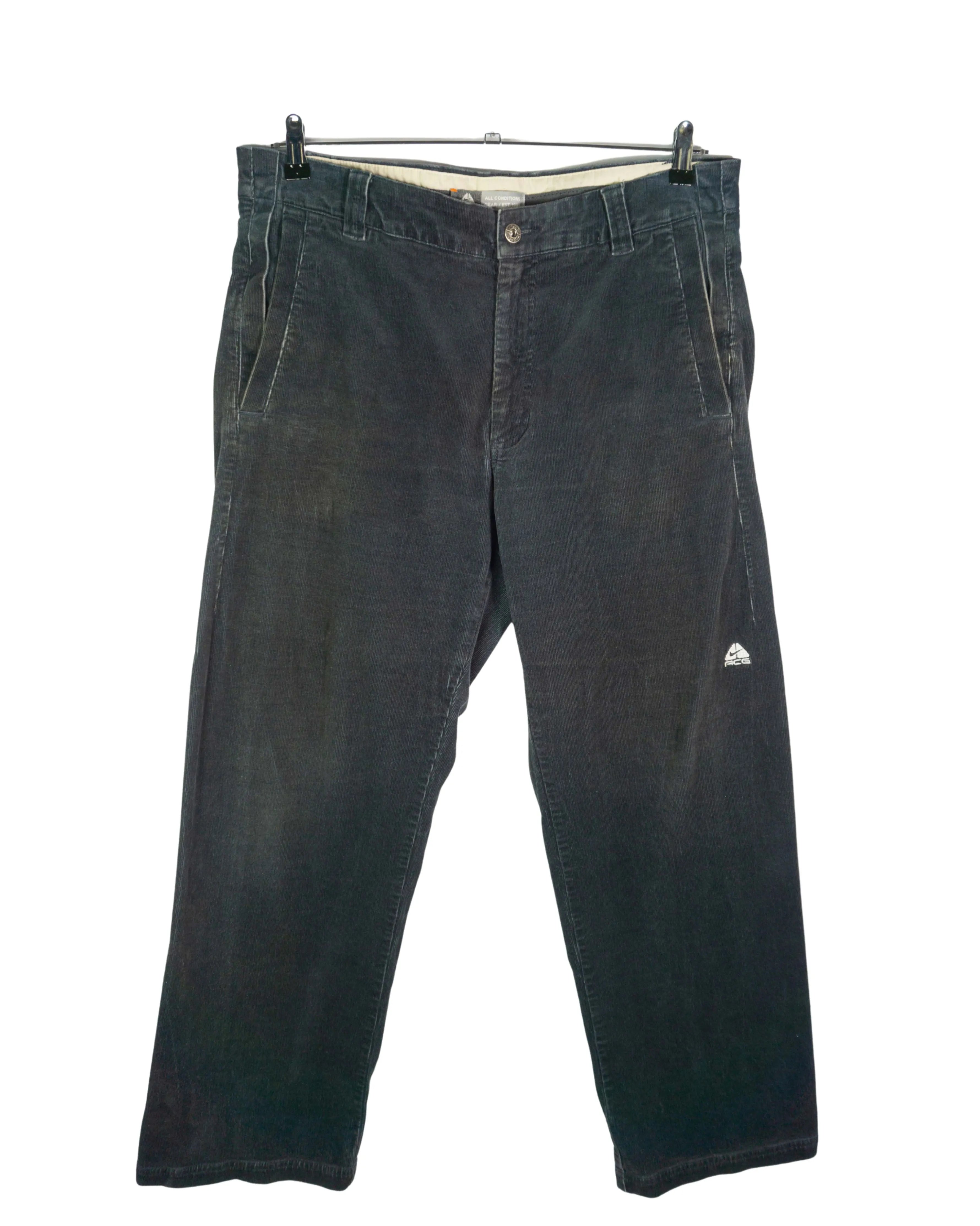 Pantalón Nike ACG Vintage 2000s Pana — Talla 36