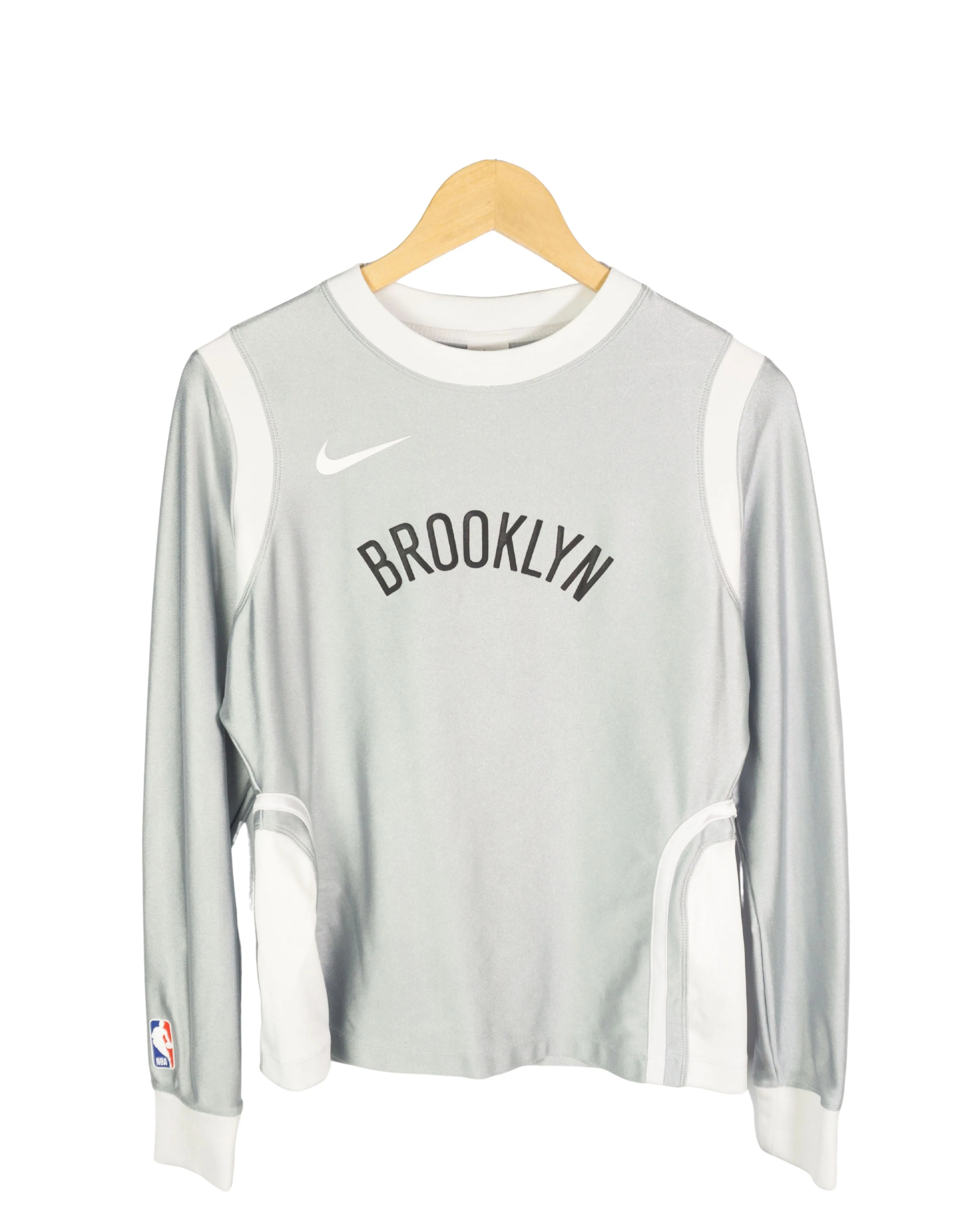 Camiseta deportiva Nike Brooklyn gris/blanco XS