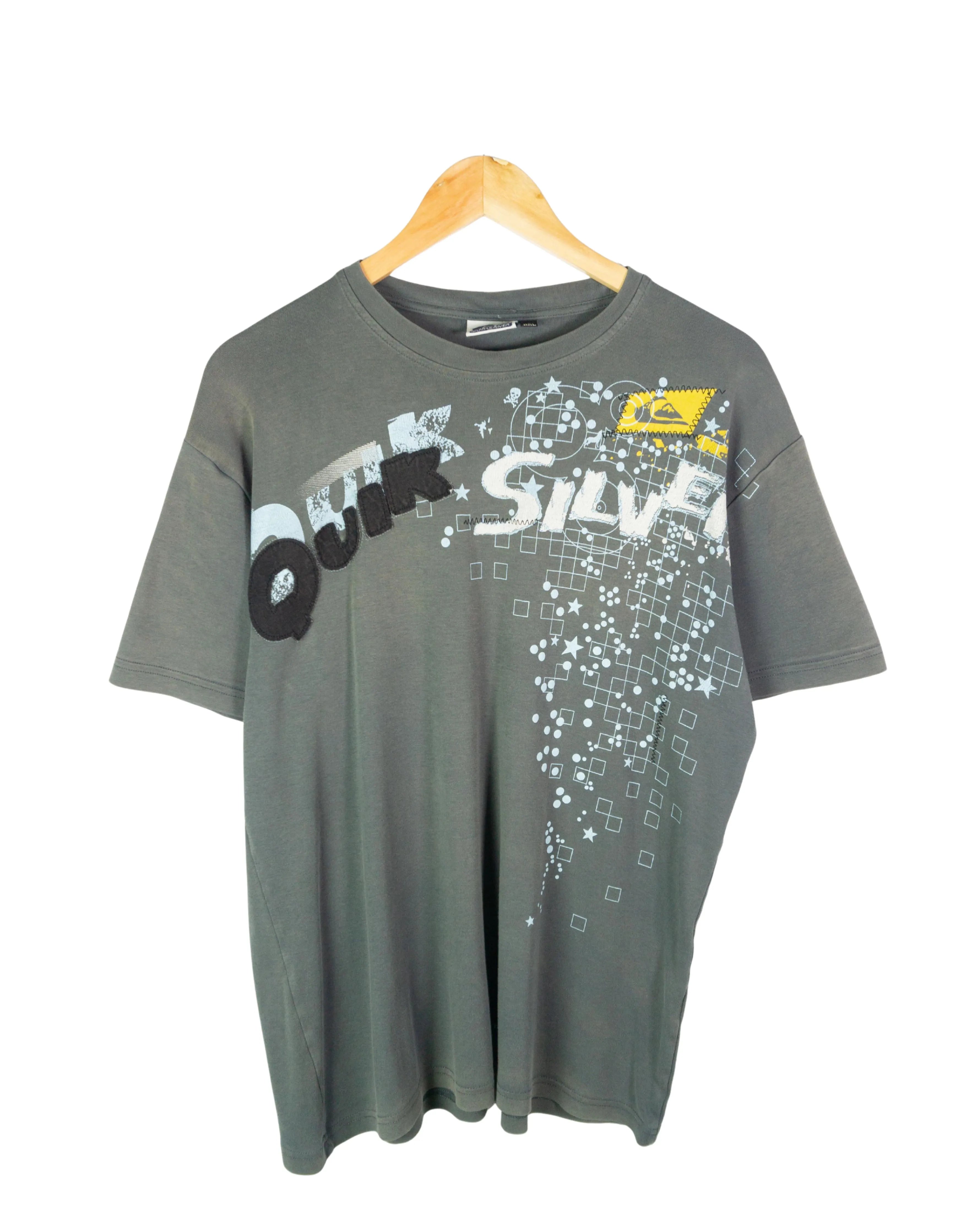 Camiseta Quiksilver Gráfica Gris Vintage 00s — Talla M