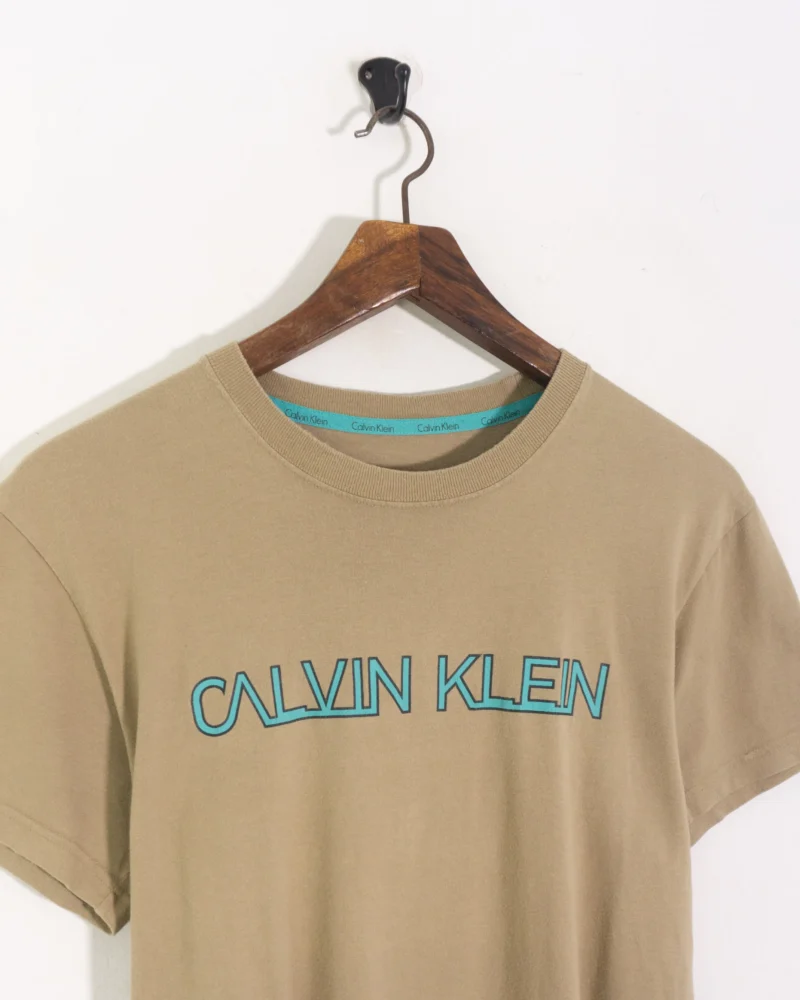 Camiseta Calvin Klein marrón M - Imagen 3